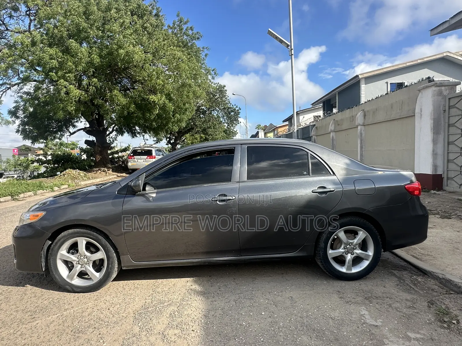 Toyota Corolla LE Special Edition 4dr Sedan (1.8L 4cyl 4A) 2013 Gray