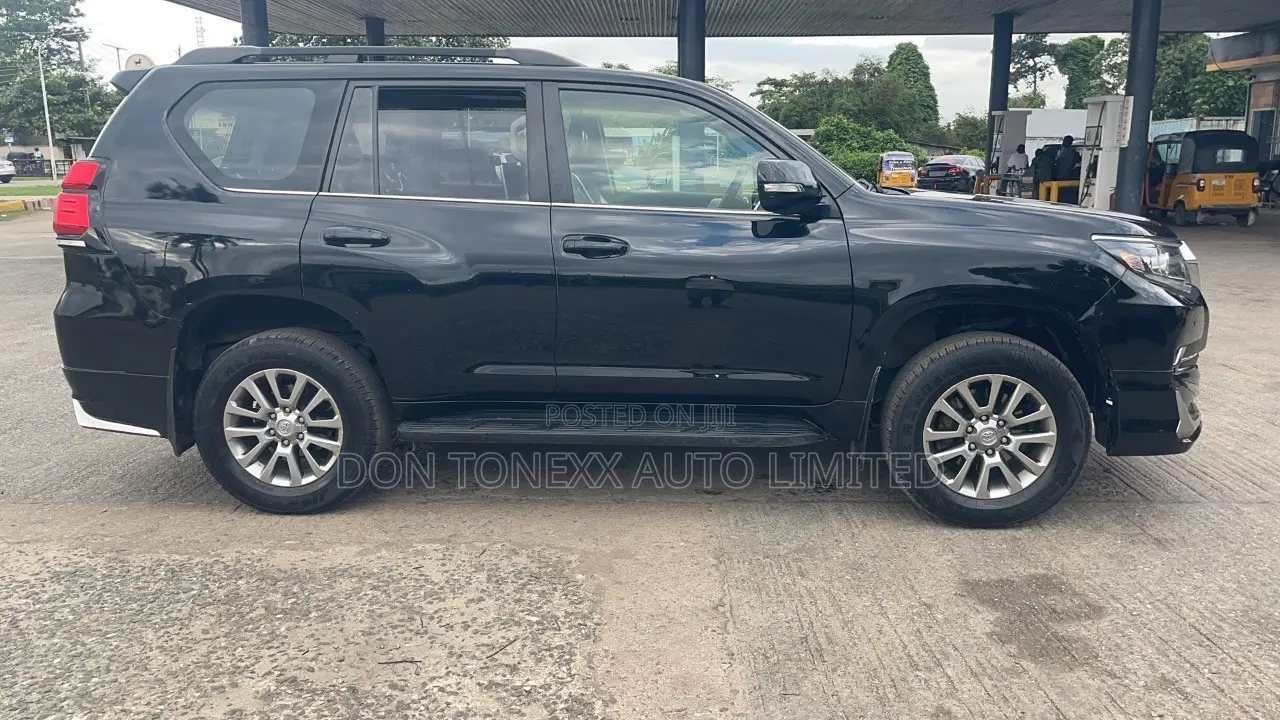Toyota Land Cruiser Prado 2.7 2019 Black