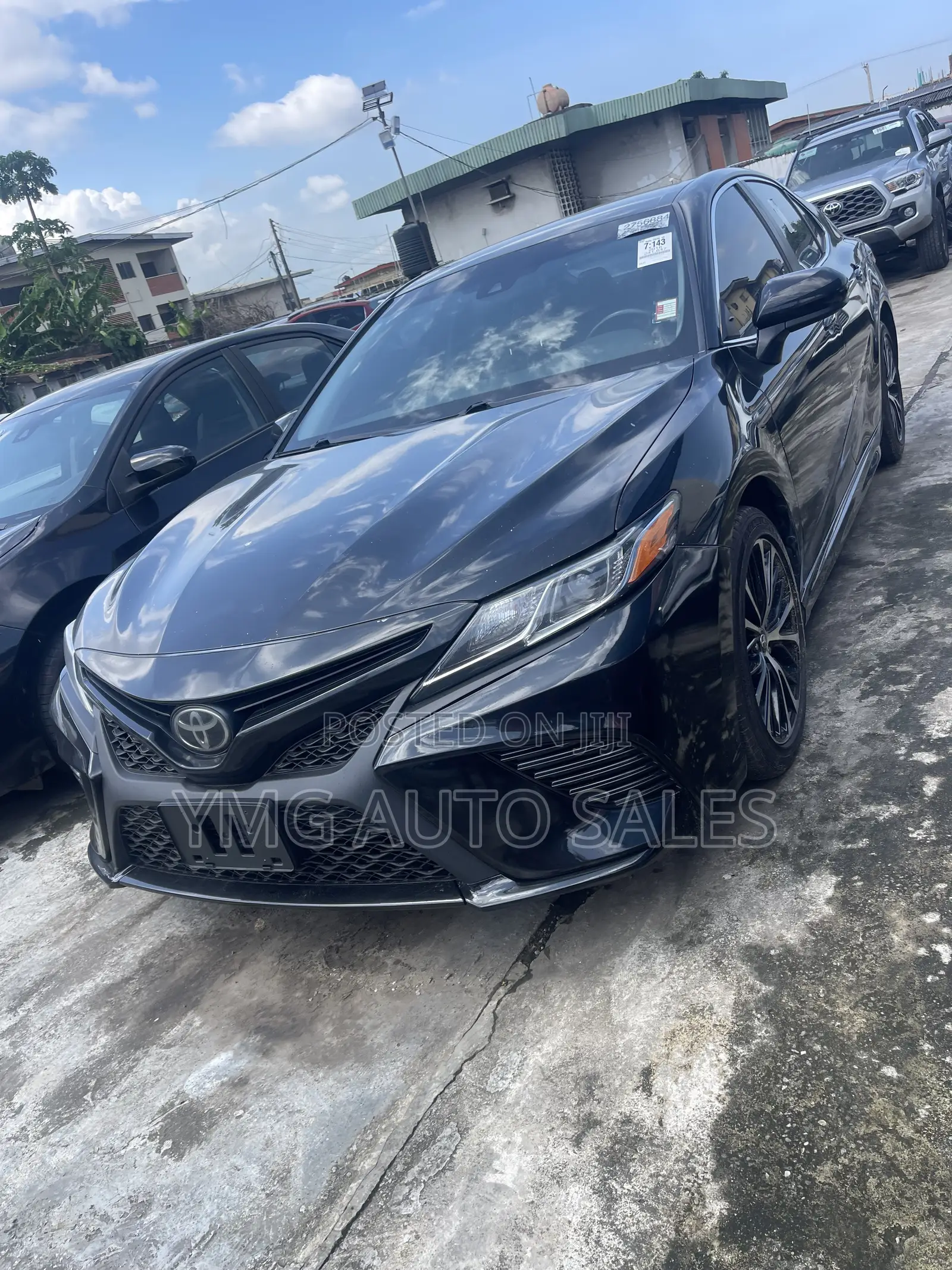 Toyota Camry SE FWD (2.5L 4cyl 8AM) 2018 Black