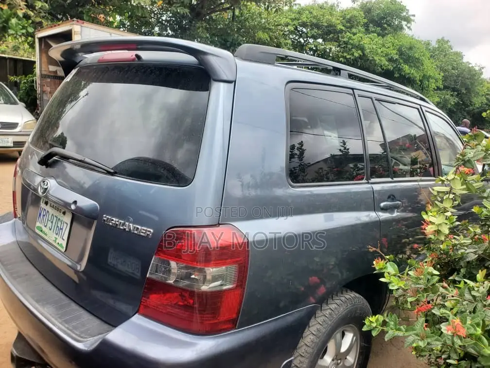 Toyota Highlander V6 2006 Blue