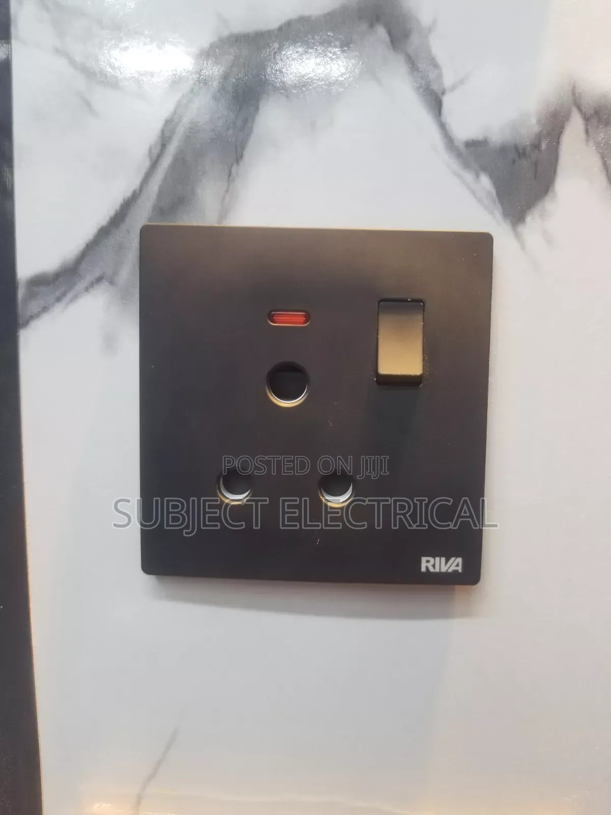 Riva 15A Single Socket Outlet