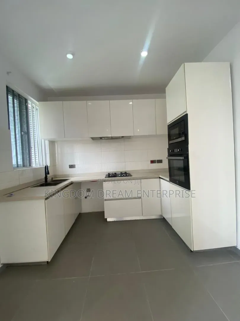 2bdrm Apartment in Ilasan Lekki Lagos for rent