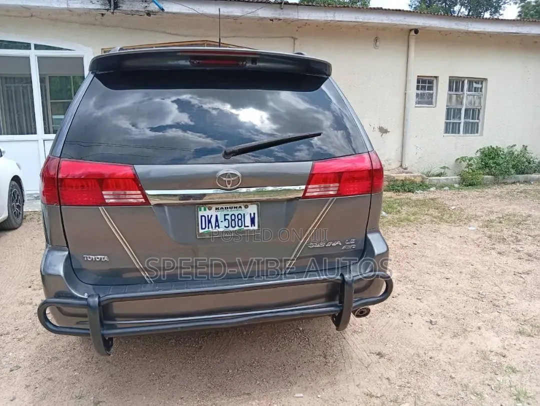 Toyota Sienna 2007 Gray