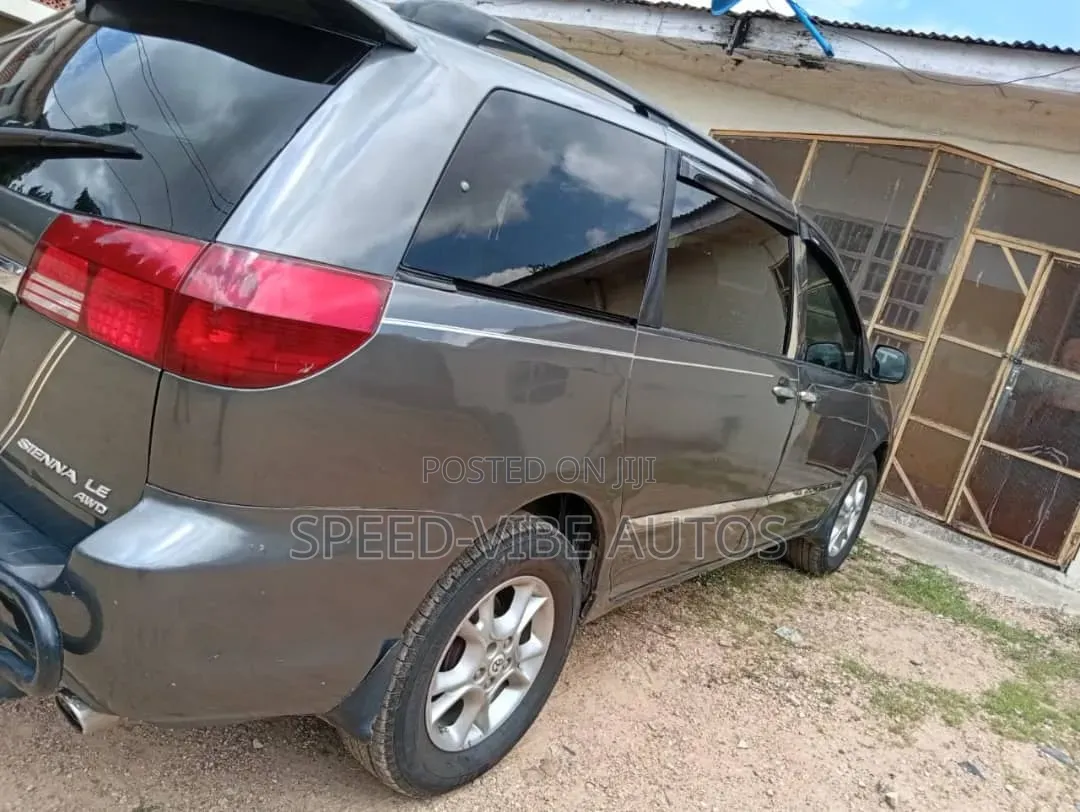 Toyota Sienna 2007 Gray