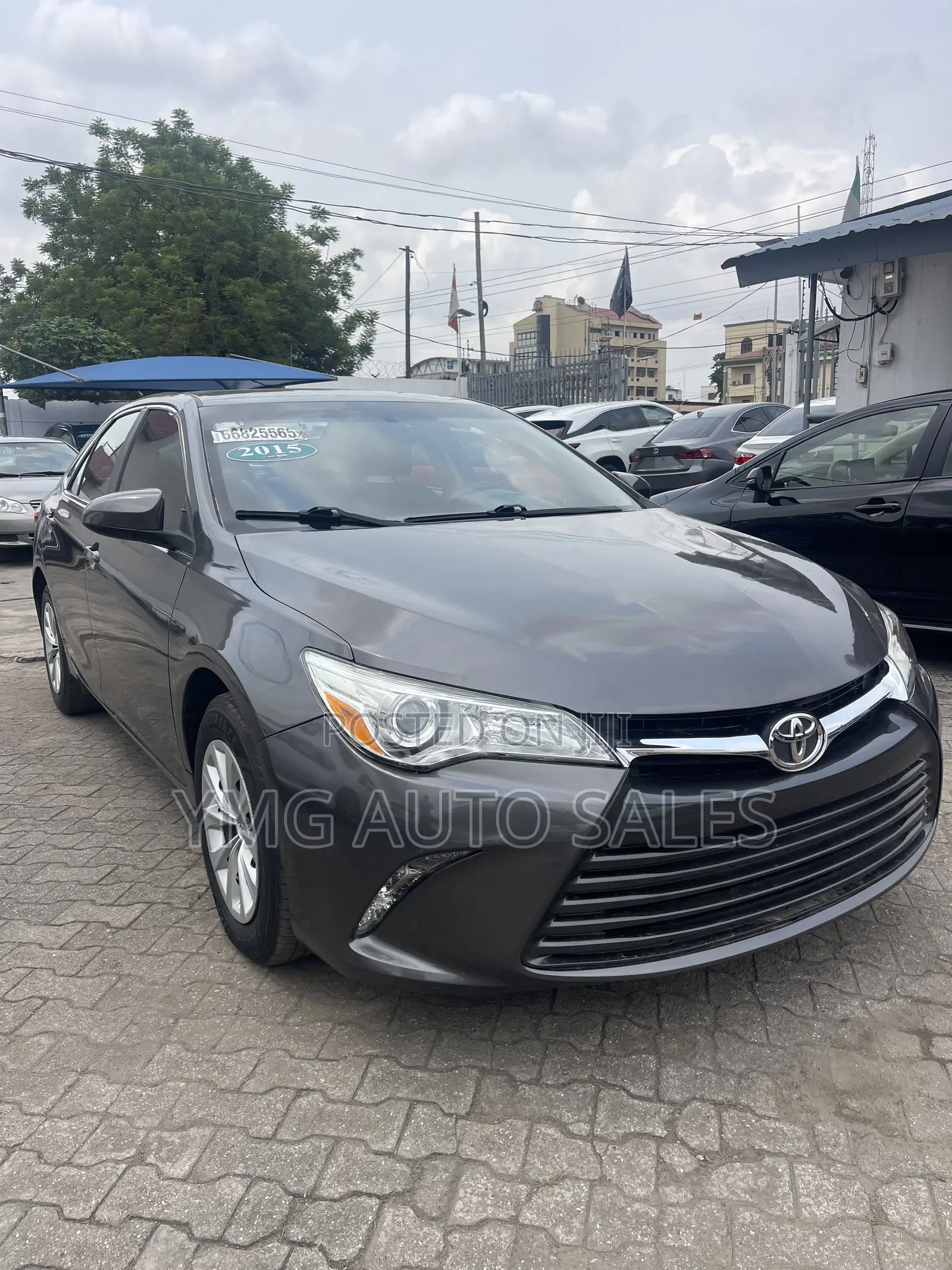 Toyota Camry LE 4dr Sedan (2.5L 4cyl 6A) 2015 Gray