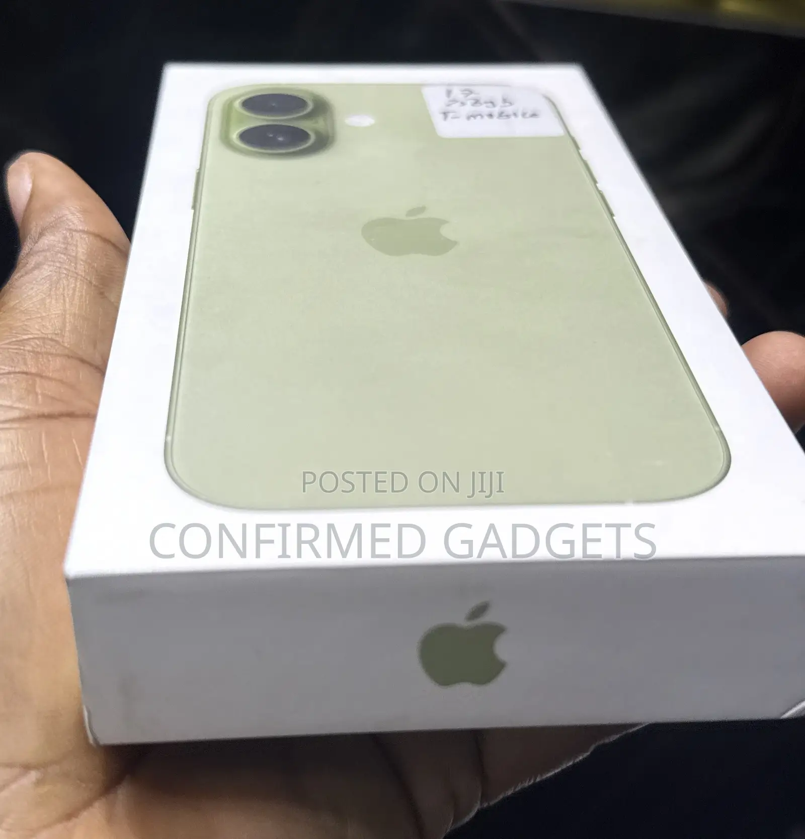 New Apple iPhone 17 256 GB Green