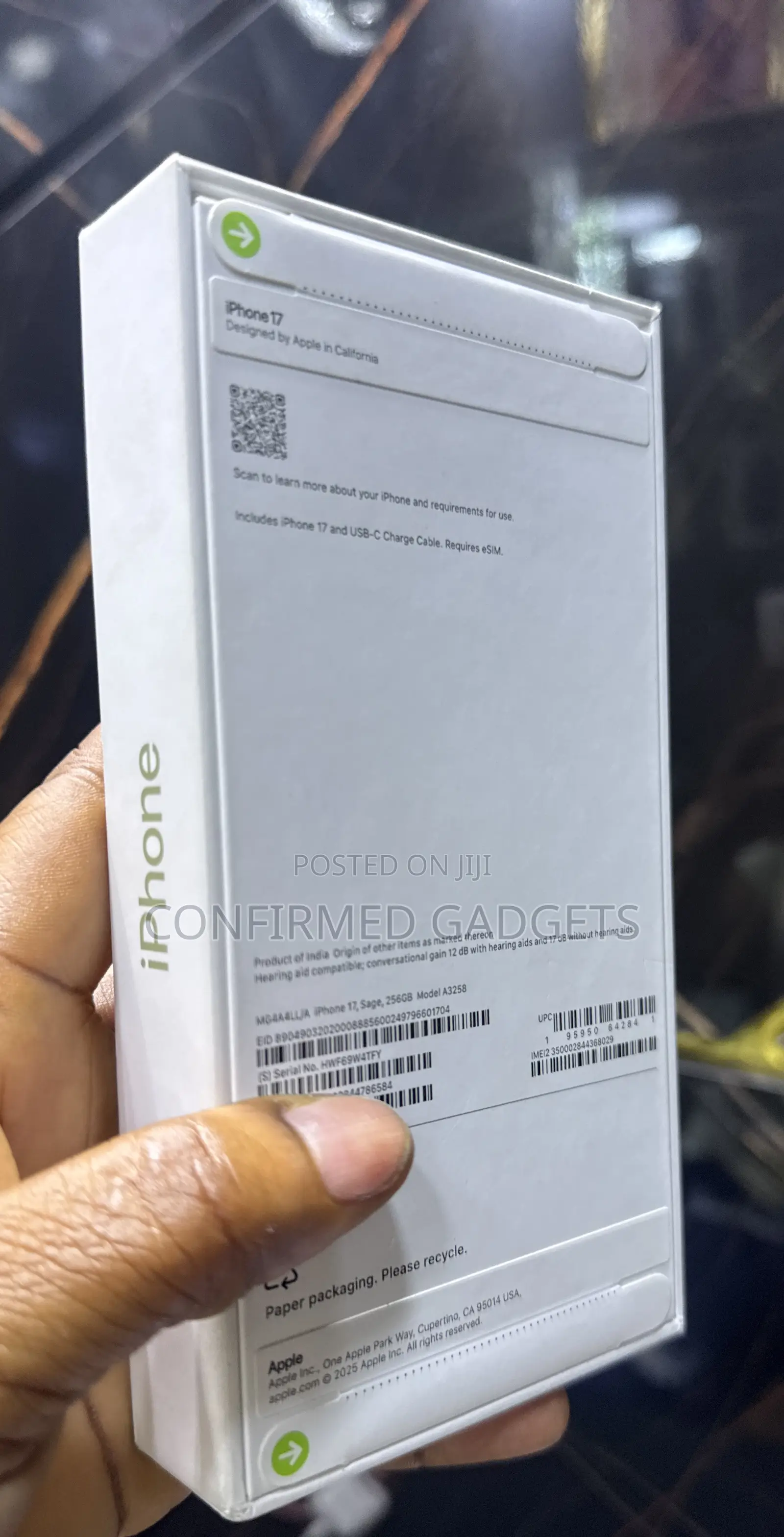 New Apple iPhone 17 256 GB Green