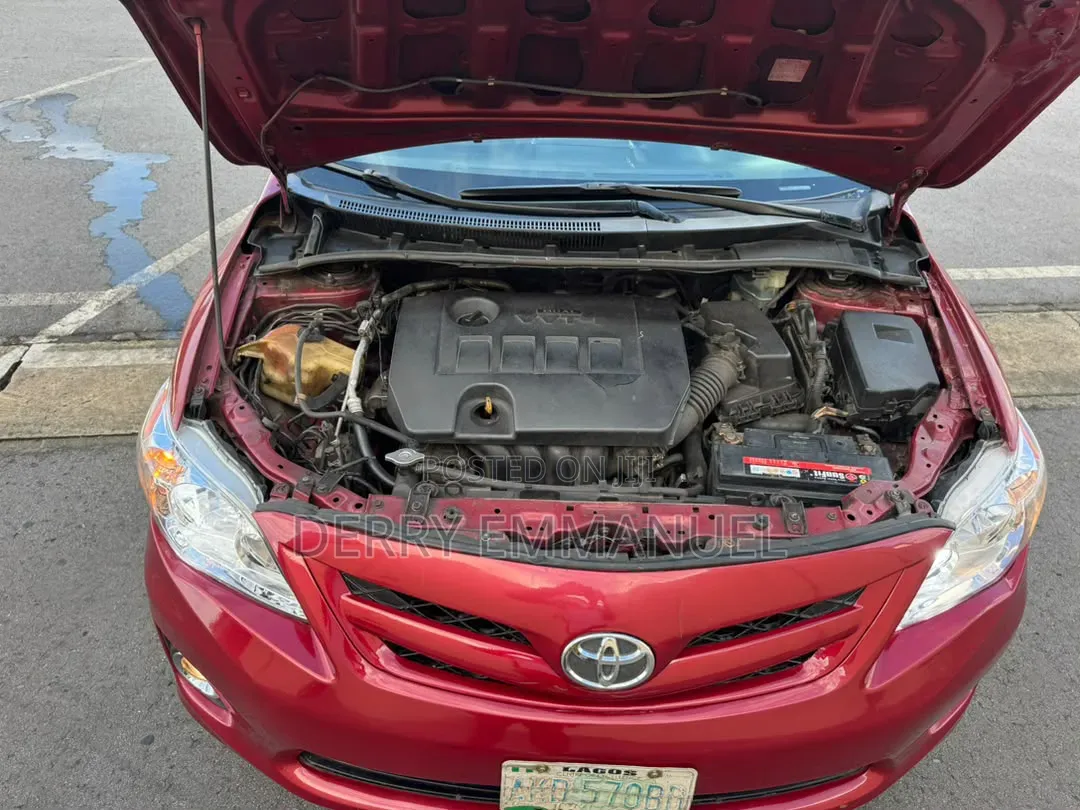 Toyota Corolla LE 4dr Sedan (1.8L 4cyl 4A) 2011 Red