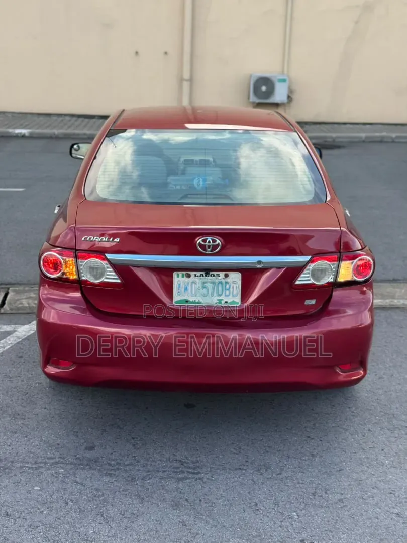 Toyota Corolla LE 4dr Sedan (1.8L 4cyl 4A) 2011 Red
