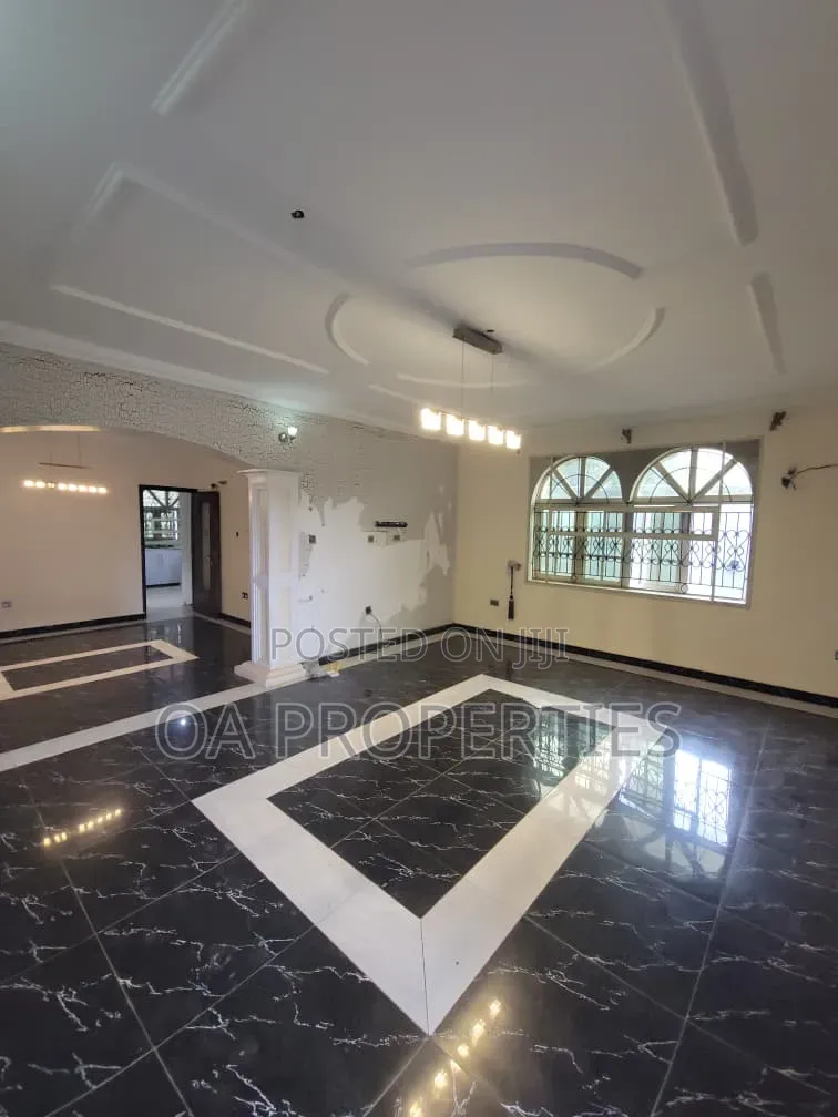 5bdrm Duplex in Kolapo Ishola Gra for rent