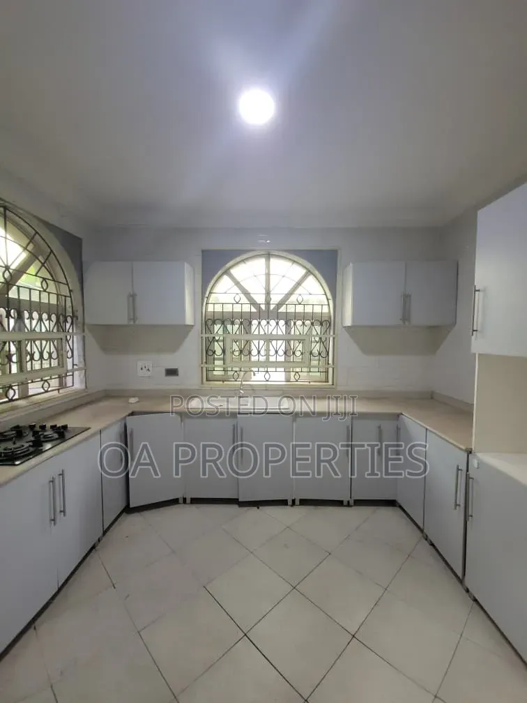 5bdrm Duplex in Kolapo Ishola Gra for rent
