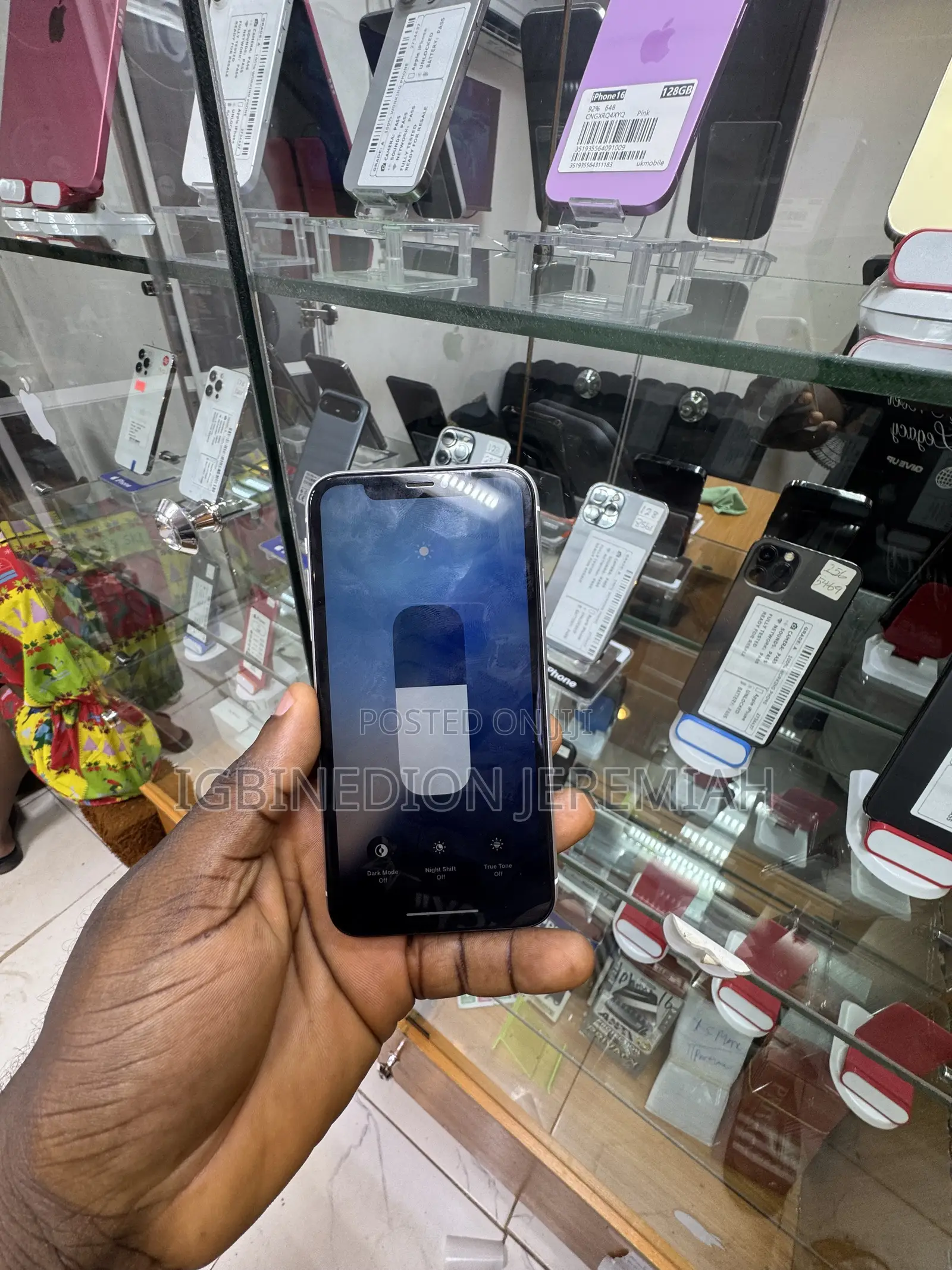 Apple iPhone XR 128 GB White