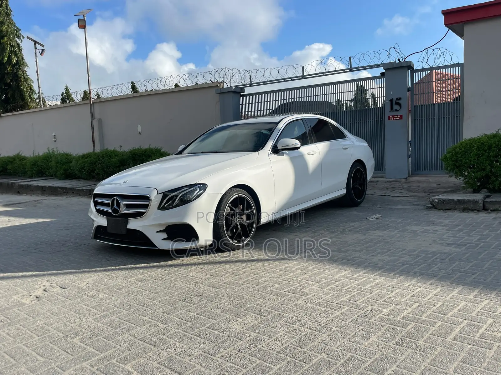 Mercedes-Benz E300 Base RWD Sedan (2.0L 4cyl 9A) 2017 White