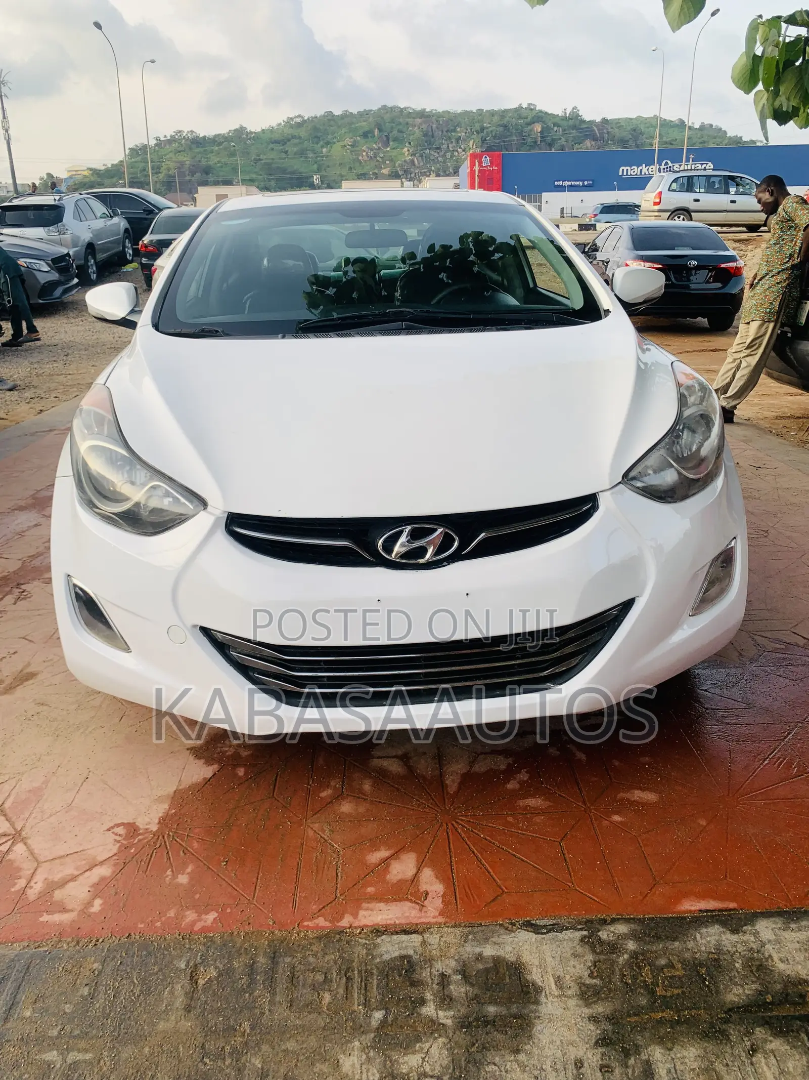 Hyundai Elantra 2013 White