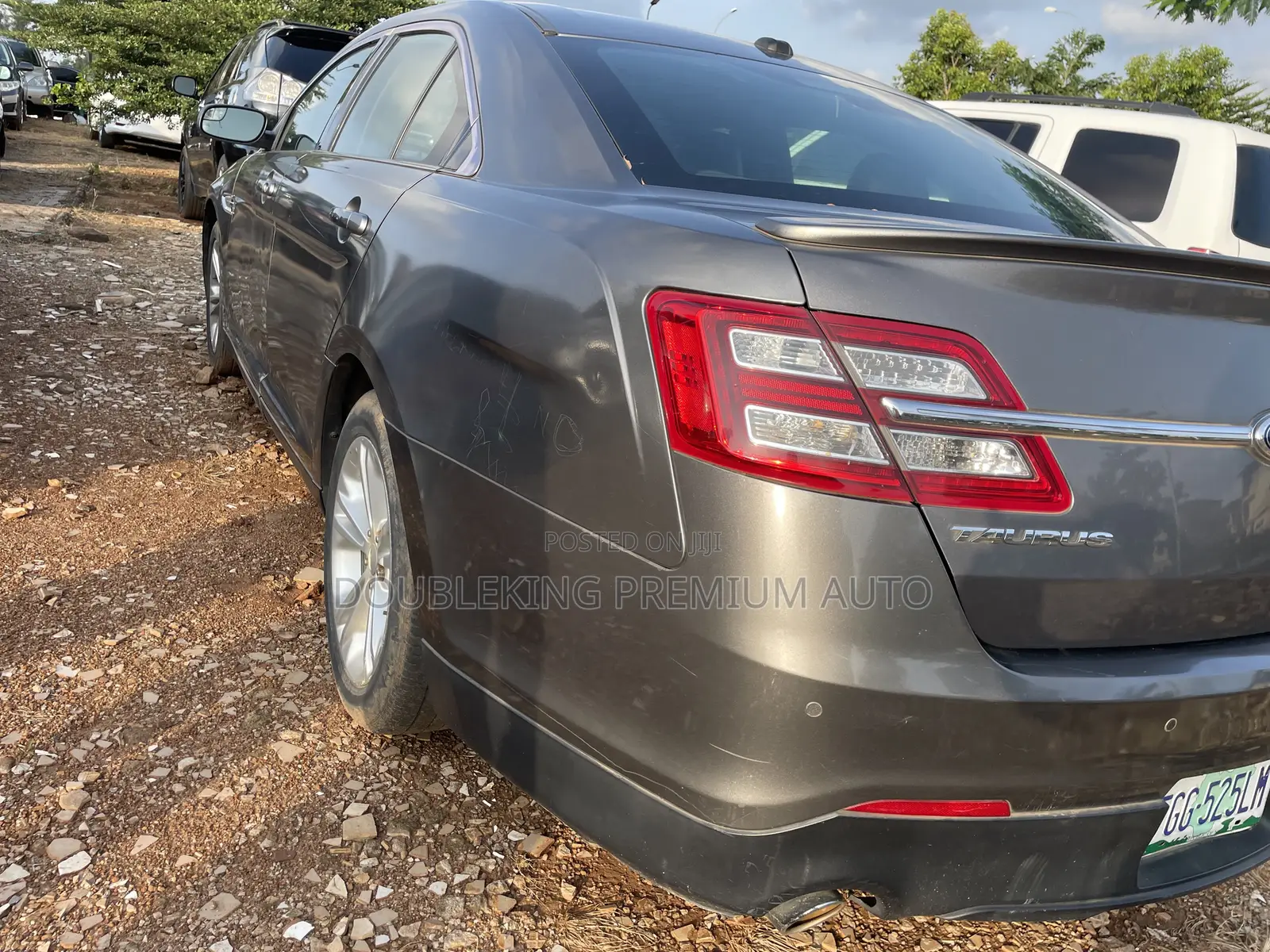 Ford Taurus 2013 Gray