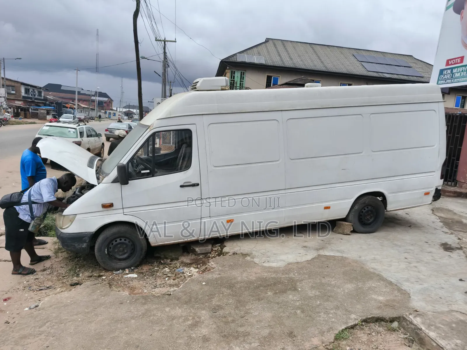 Mercedes Benz Cooling Truck / Van - Foreign Use
