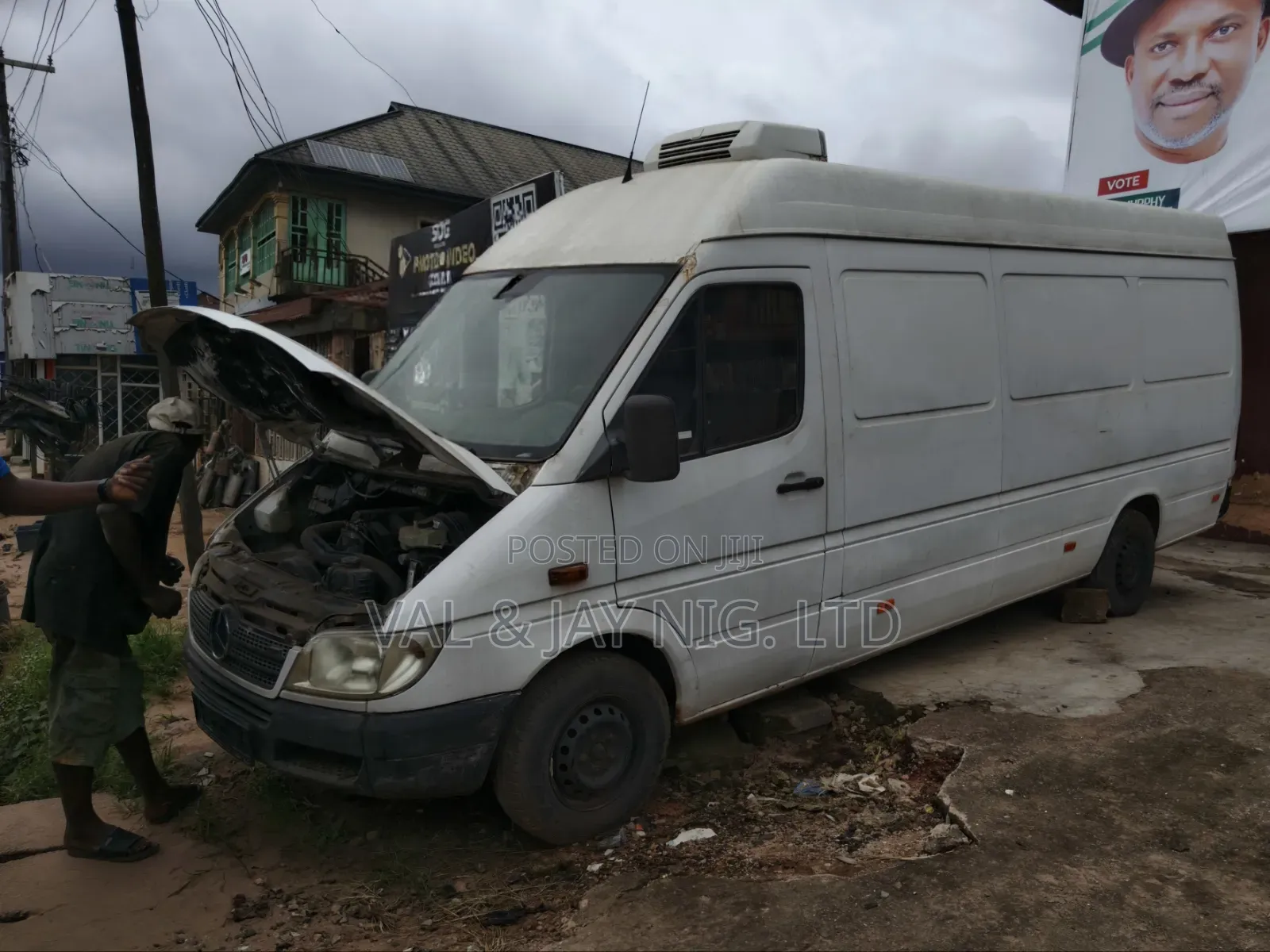 Mercedes Benz Cooling Truck / Van - Foreign Use