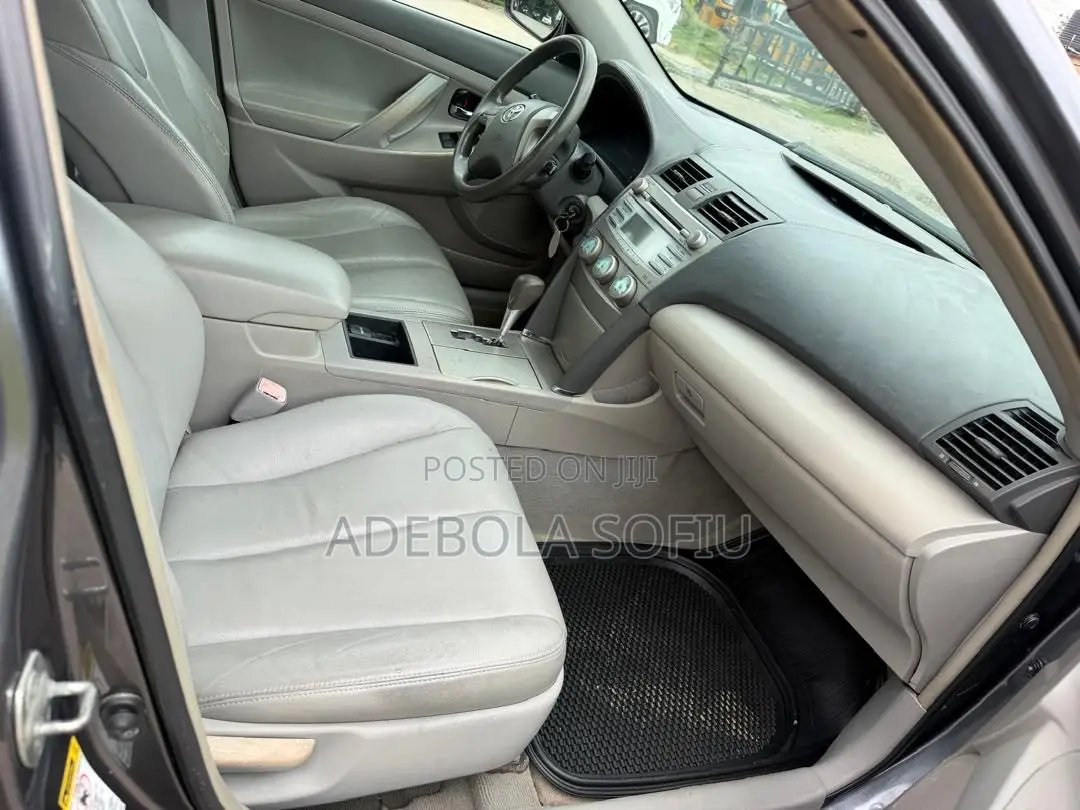 Toyota Camry 2.4 LE 2008 Gray
