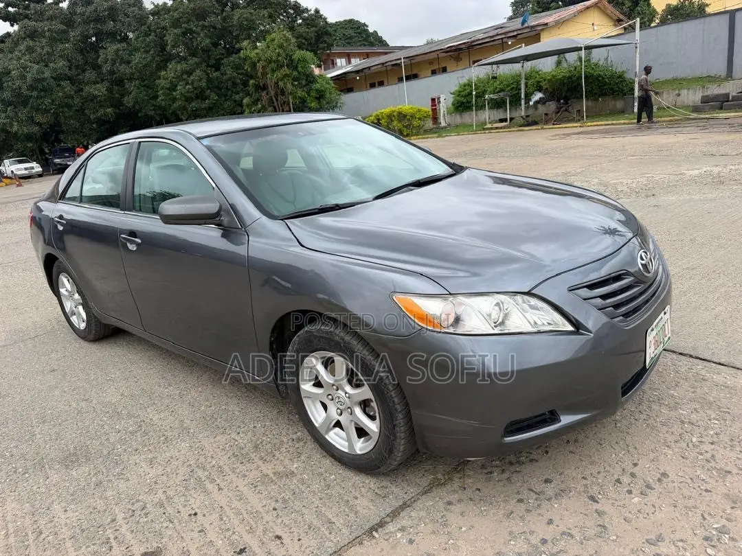 Toyota Camry 2.4 LE 2008 Gray