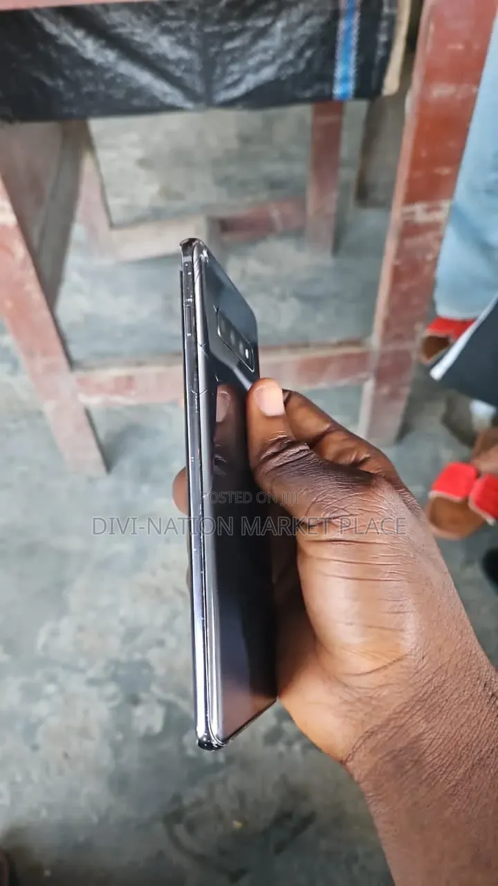 Samsung Galaxy S10 128 GB Black