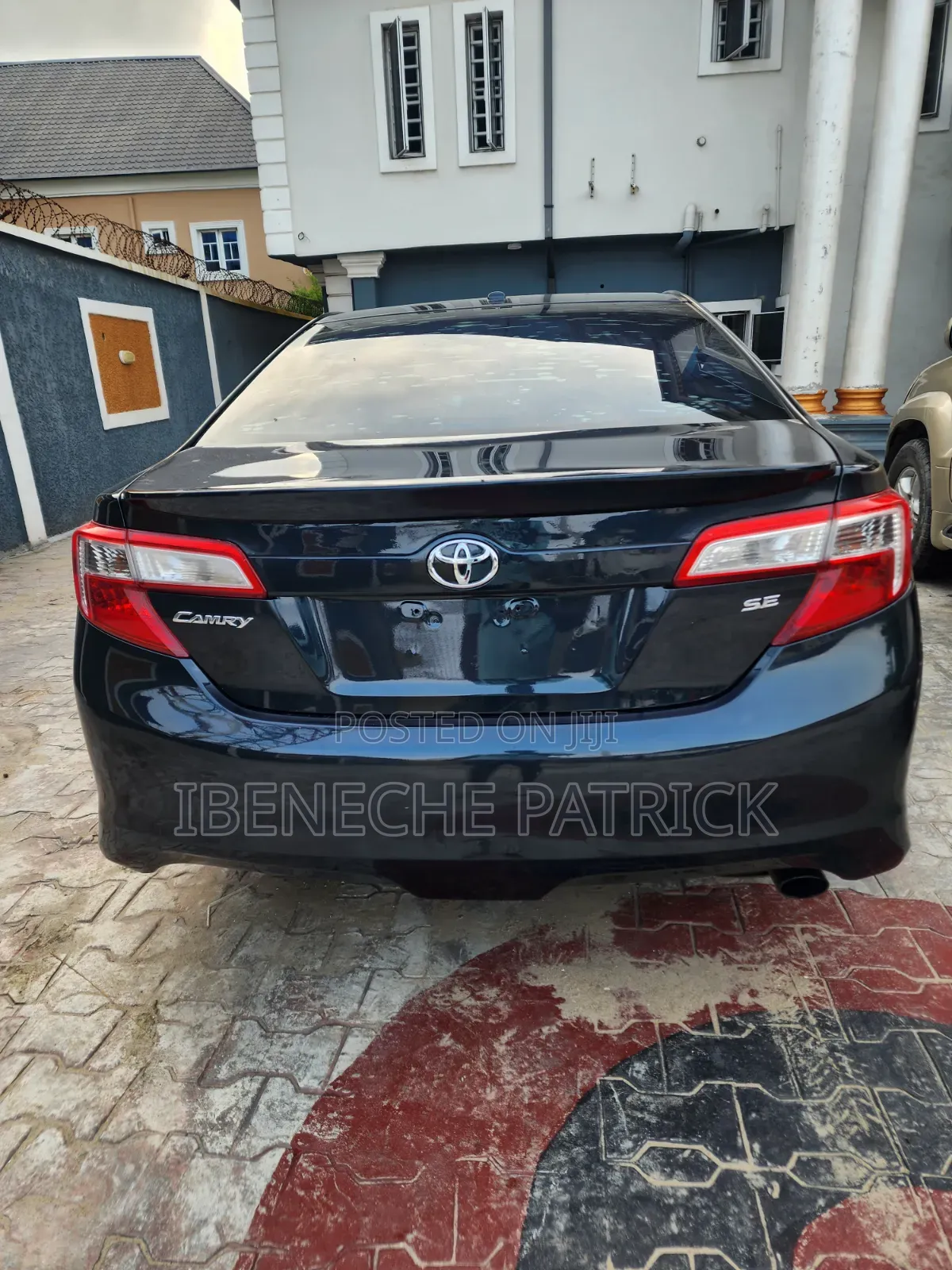 Toyota Camry SE 4dr Sedan (2.5L 4cyl 6A) 2013 Gray