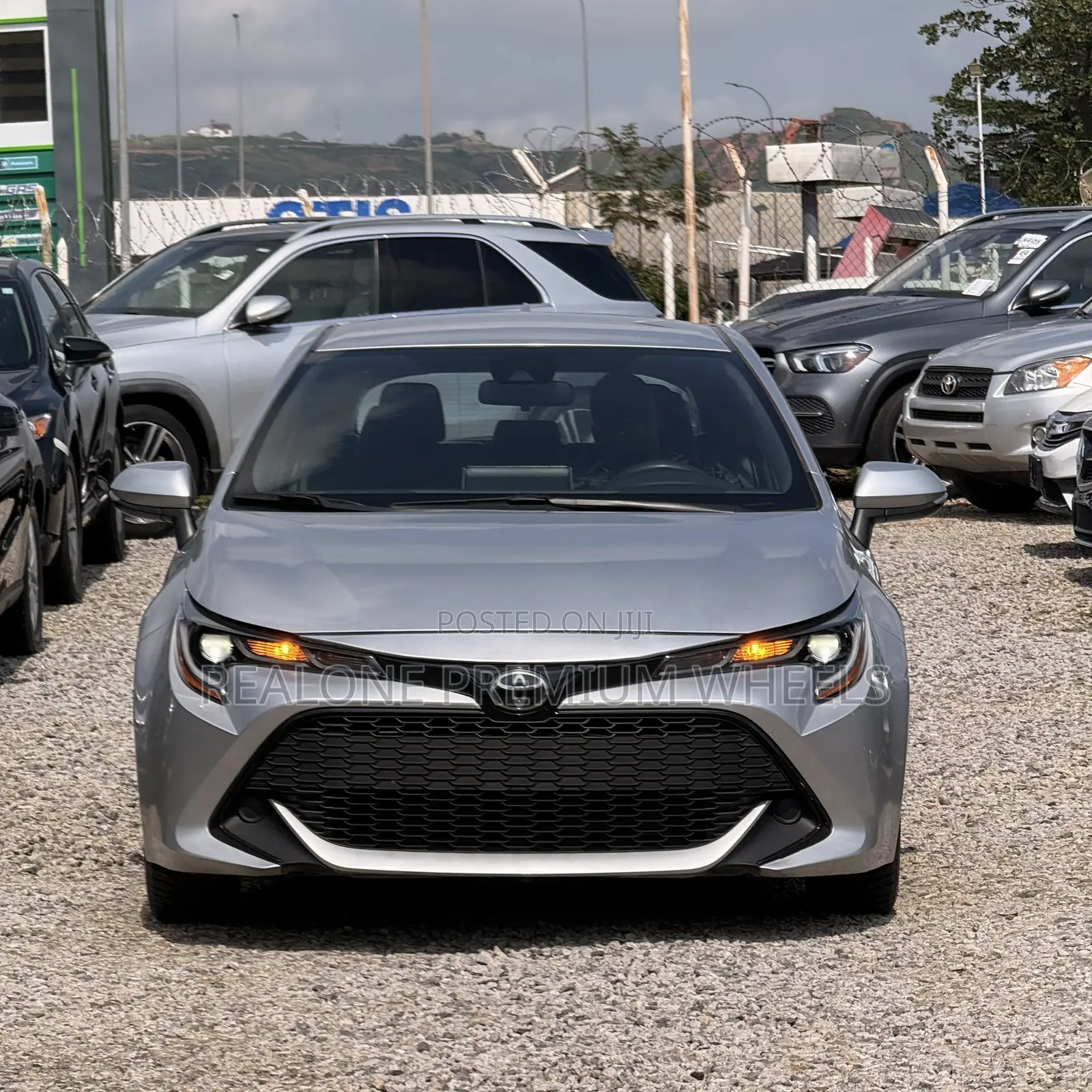 Toyota Corolla SE 2021 Silver