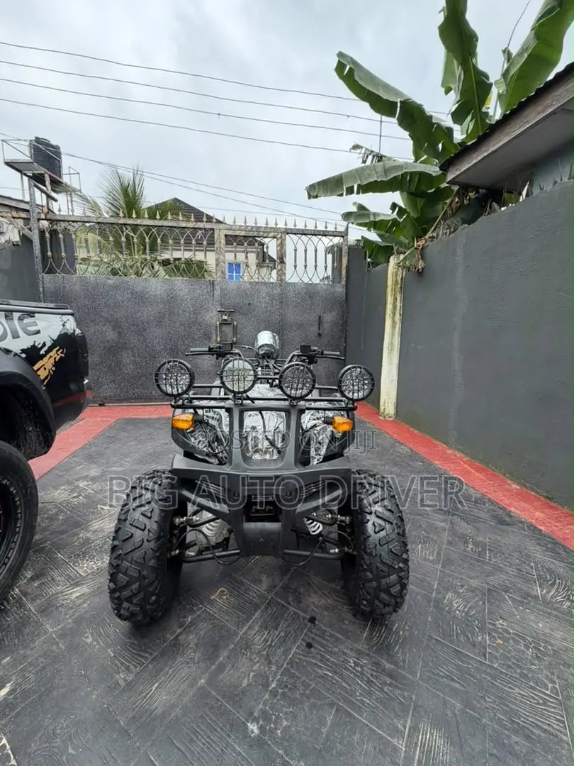 New Suzuki 2024 Black