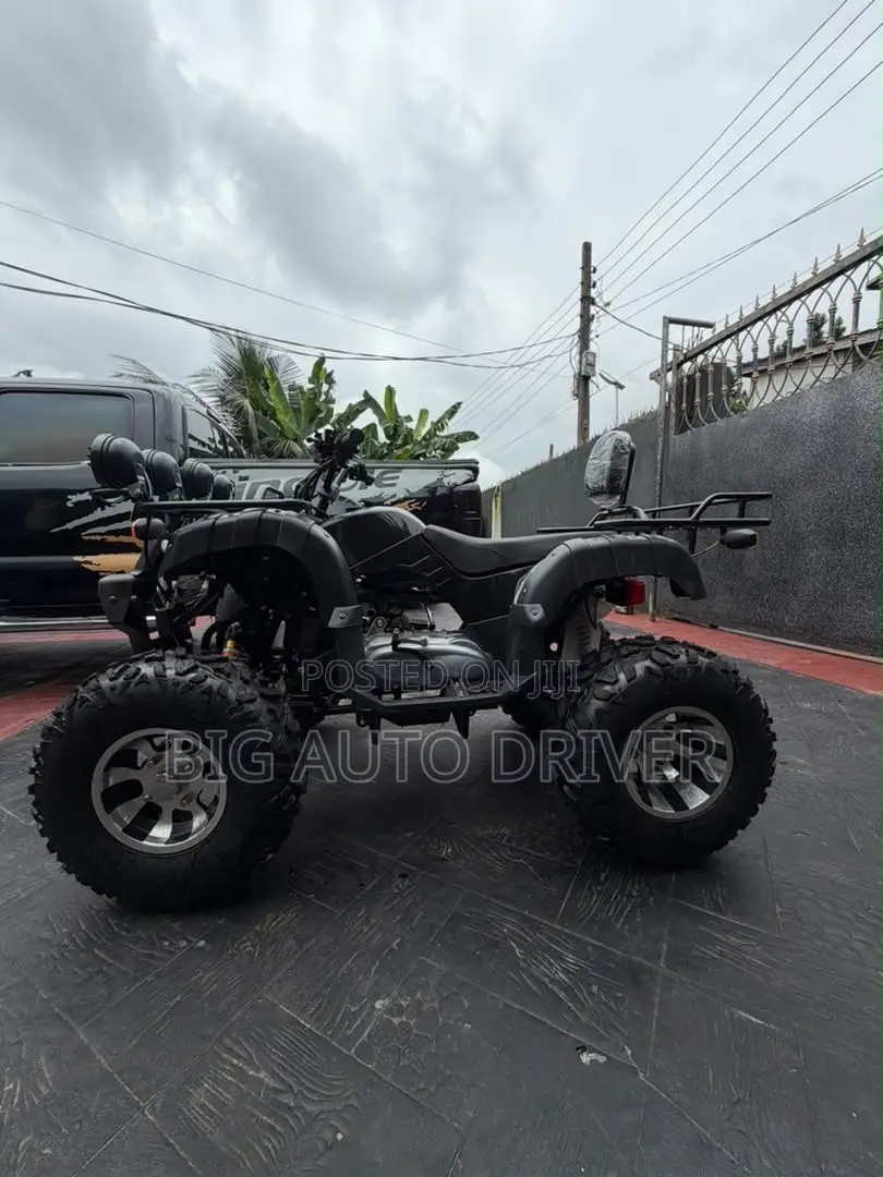New Suzuki 2024 Black