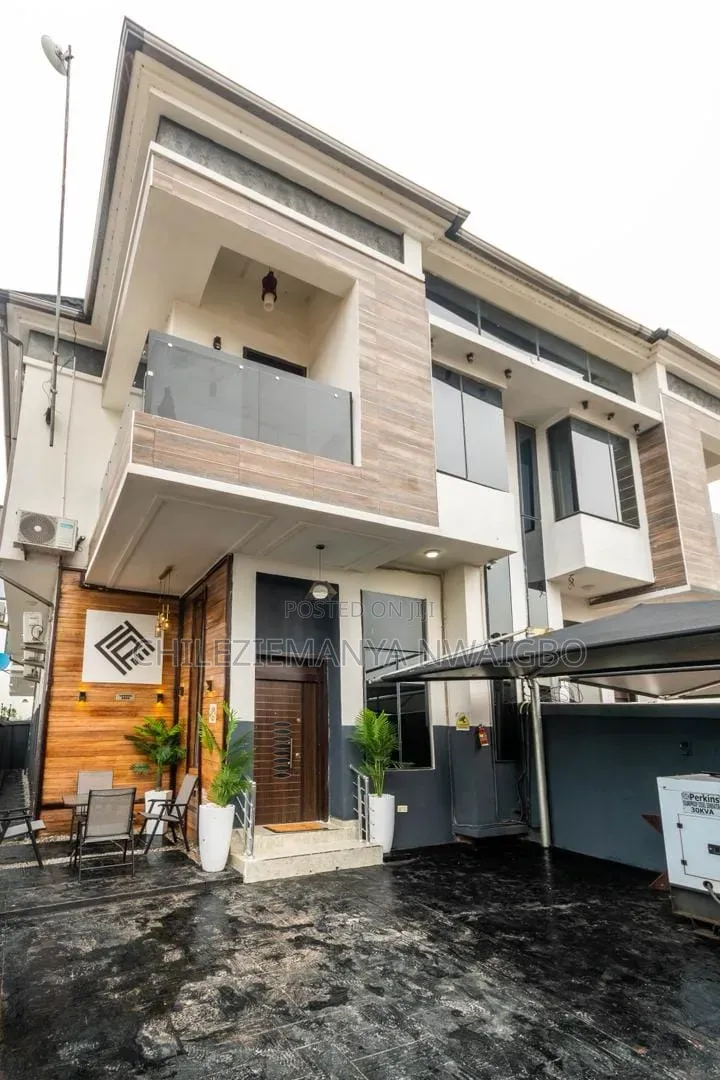Furnished 4bdrm Duplex in Chevron for rent