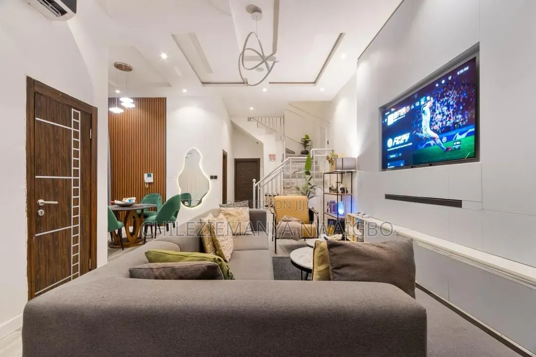 Furnished 4bdrm Duplex in Chevron for rent