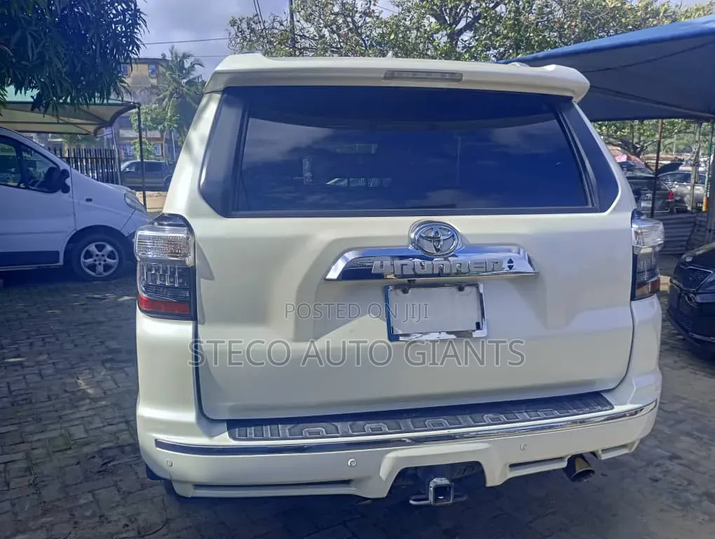 Toyota 4-Runner 2017 White