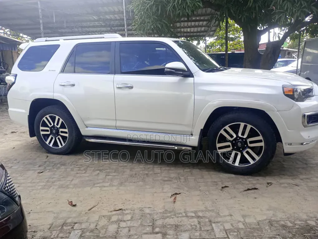 Toyota 4-Runner 2017 White