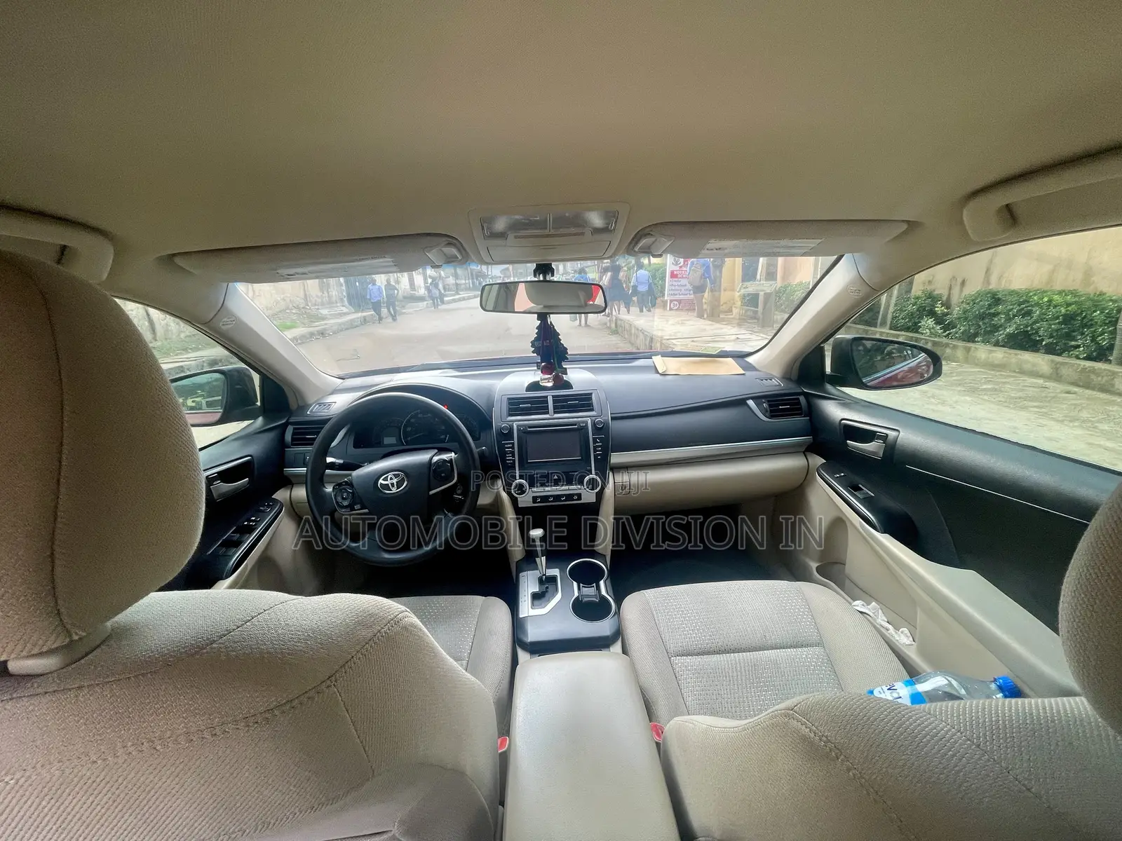 Toyota Camry LE 4dr Sedan (2.5L 4cyl 6A) 2014 Red