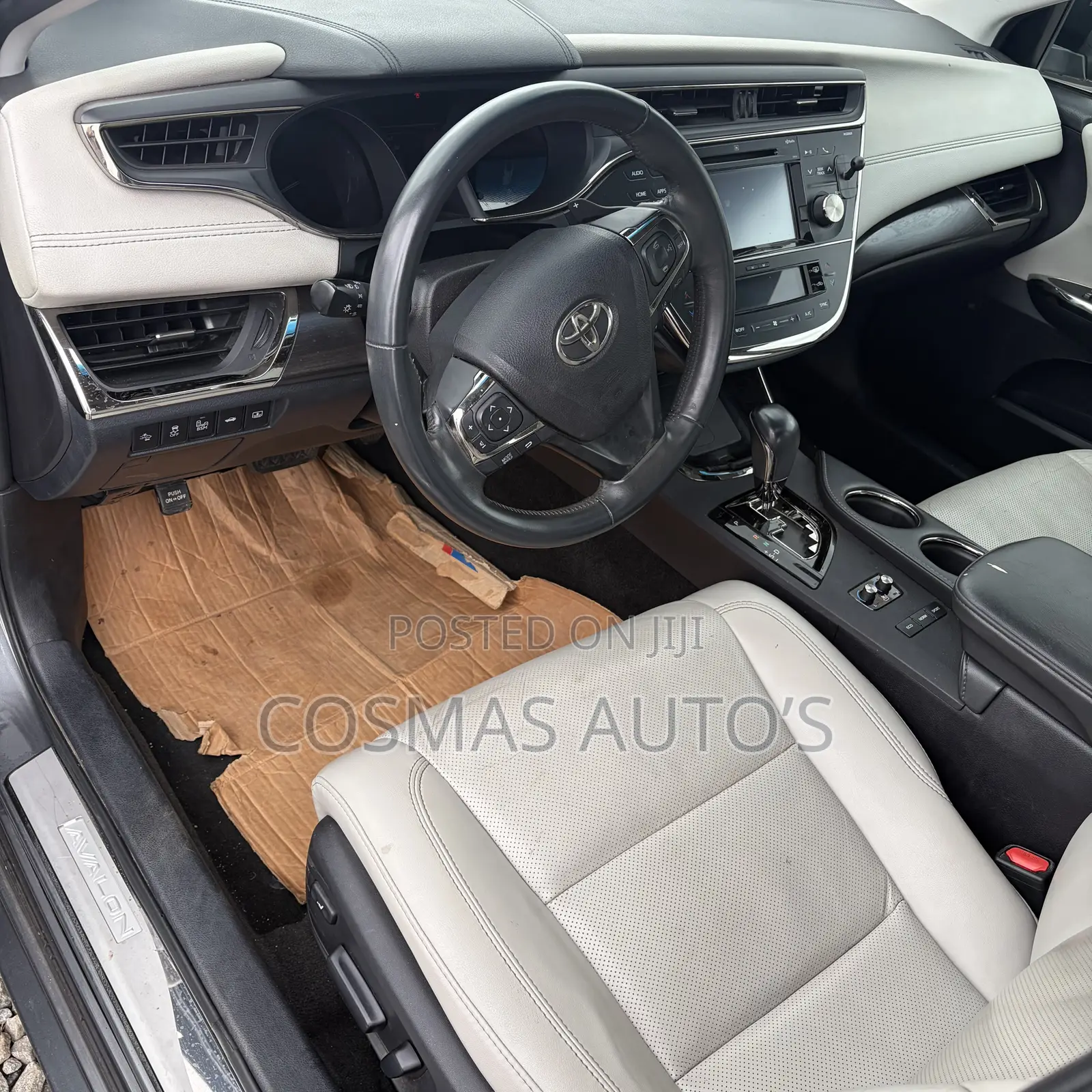 Toyota Avalon Limited Sedan FWD (3.5L 6cyl 6A) 2017 Black