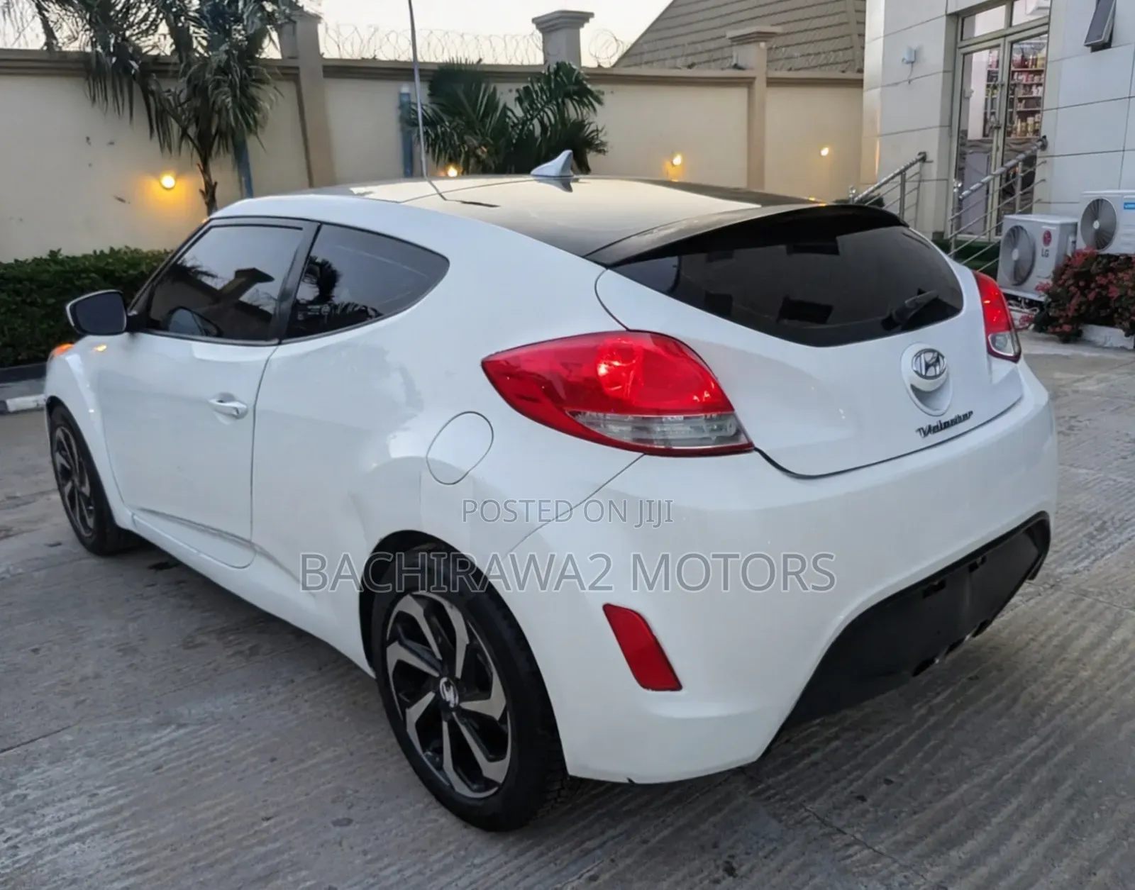 Hyundai Veloster Automatic 2012 White