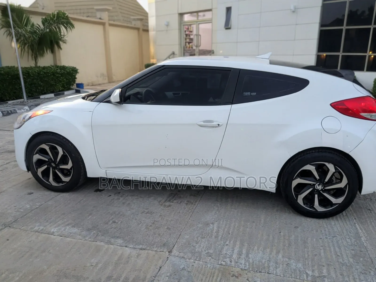 Hyundai Veloster Automatic 2012 White