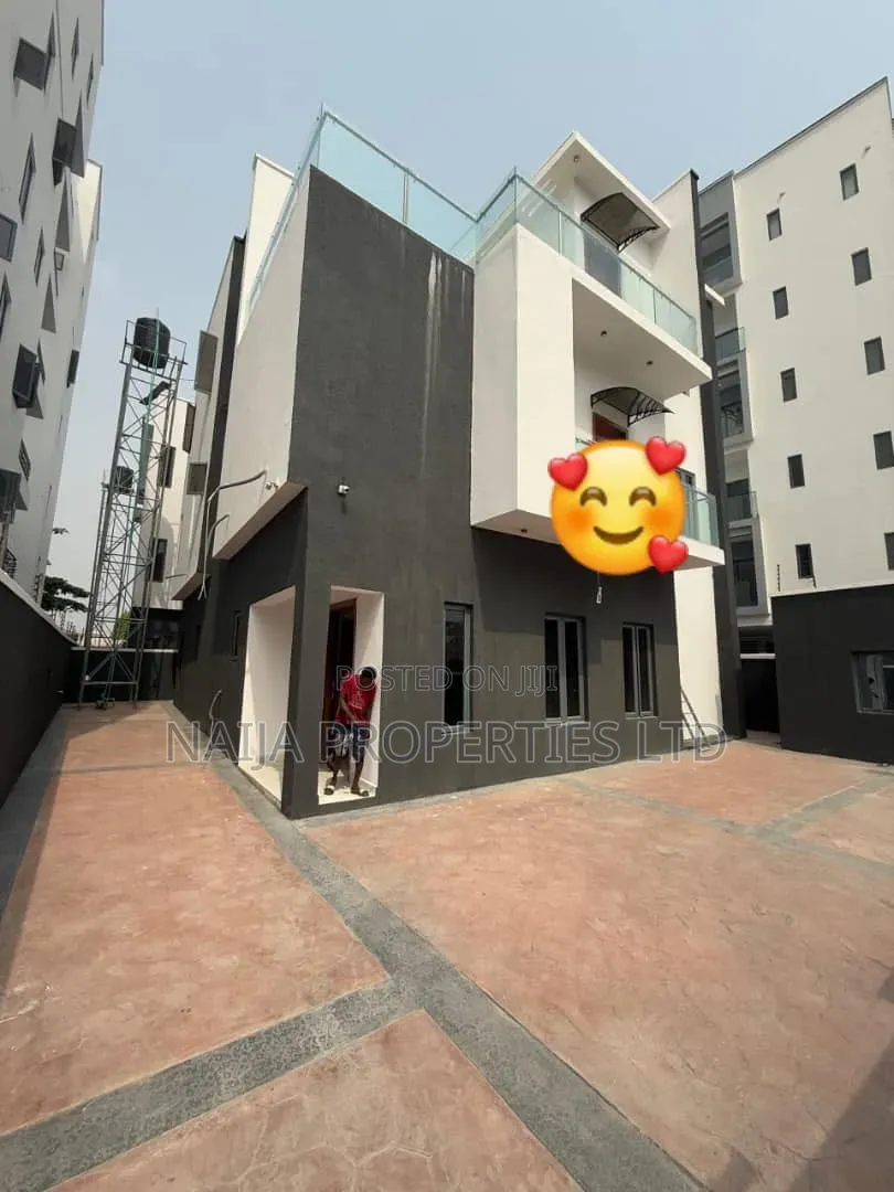 5bdrm Duplex in Lekki Phase 1 for rent