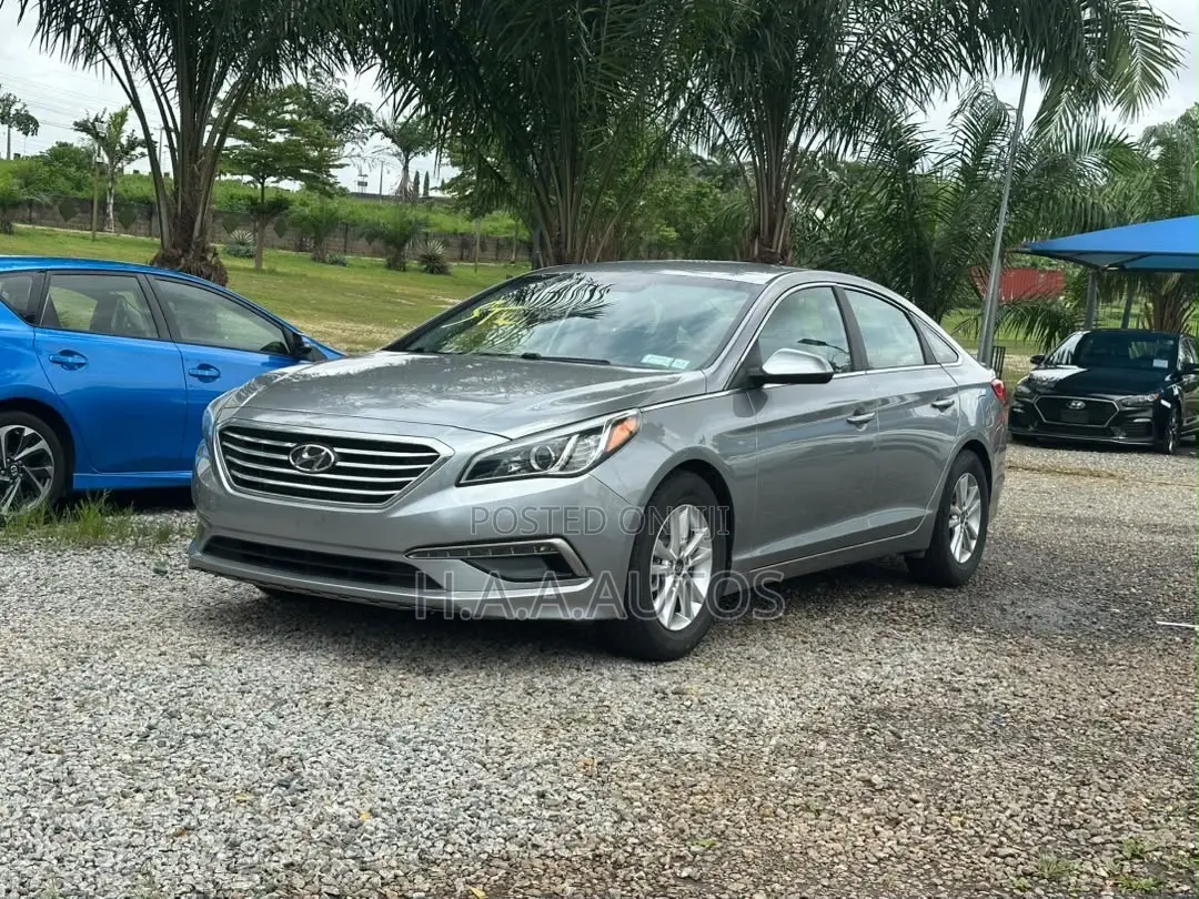 Hyundai Sonata SE 4dr Sedan (2.4L 4cyl 6A) 2015 Silver