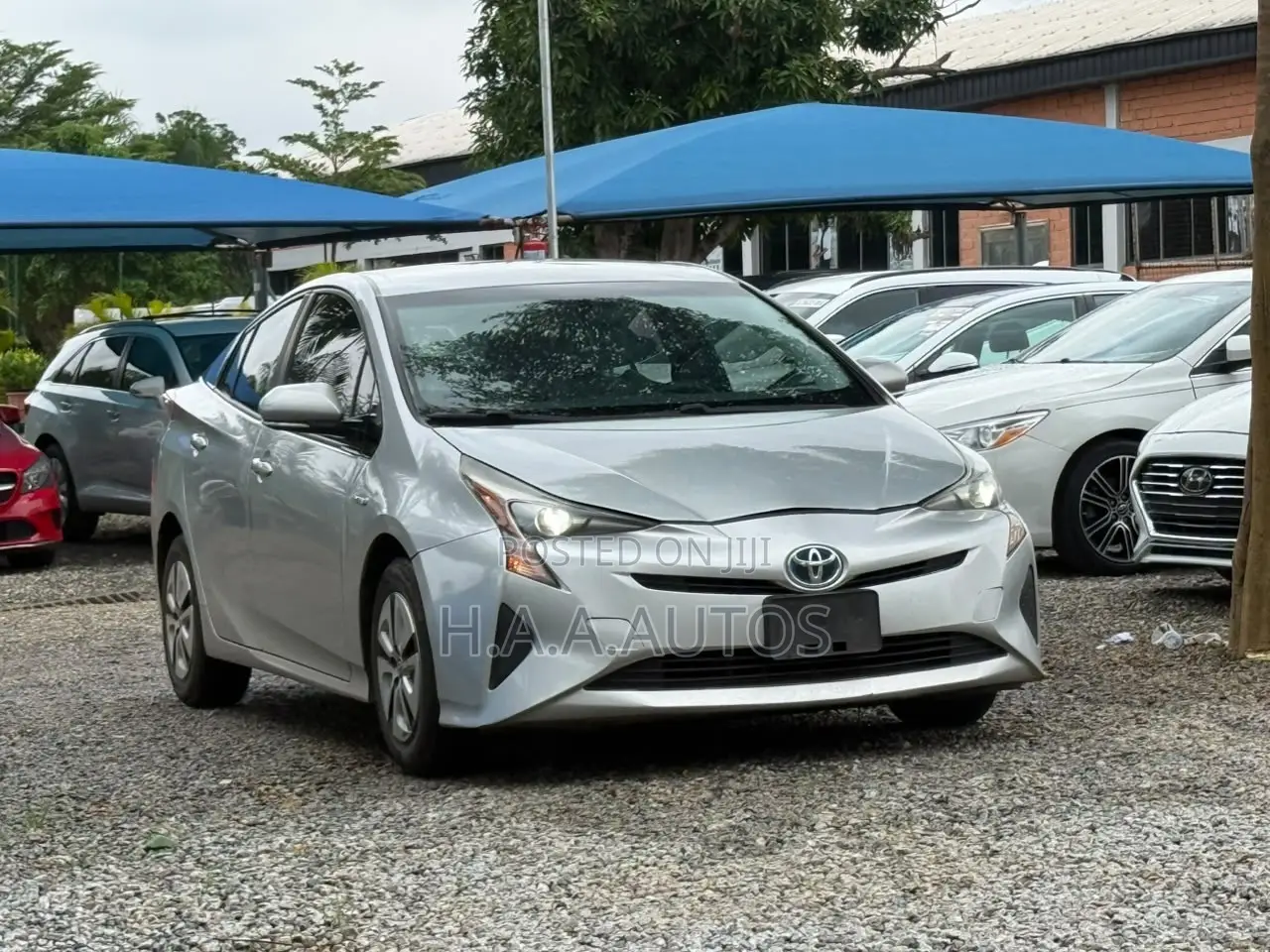 Toyota Prius Plug-In Hybrid 2016 Silver