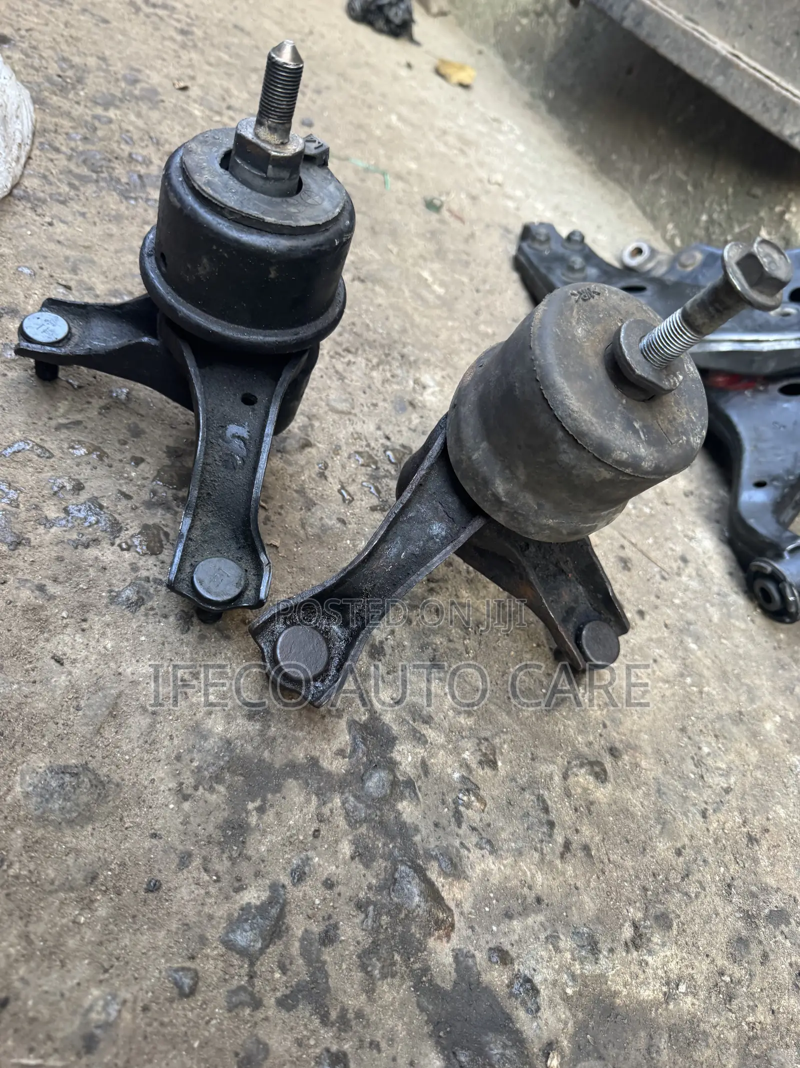 Engine Seating for Toyota Camry 2007 to 2010 Any Side