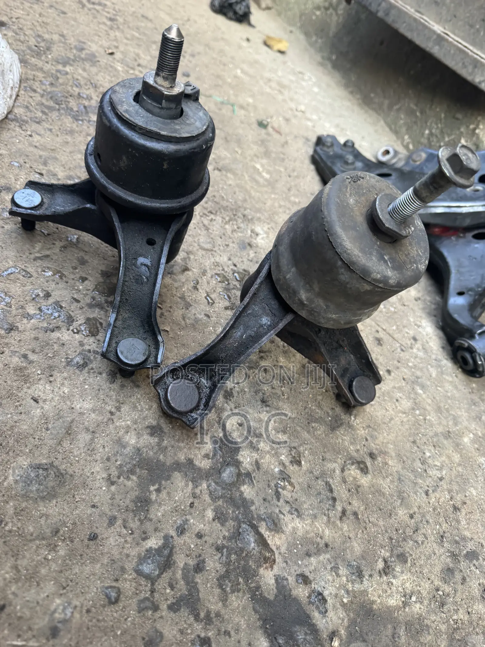 Engine Seating for Toyota Camry 2007 to 2010 Any Side