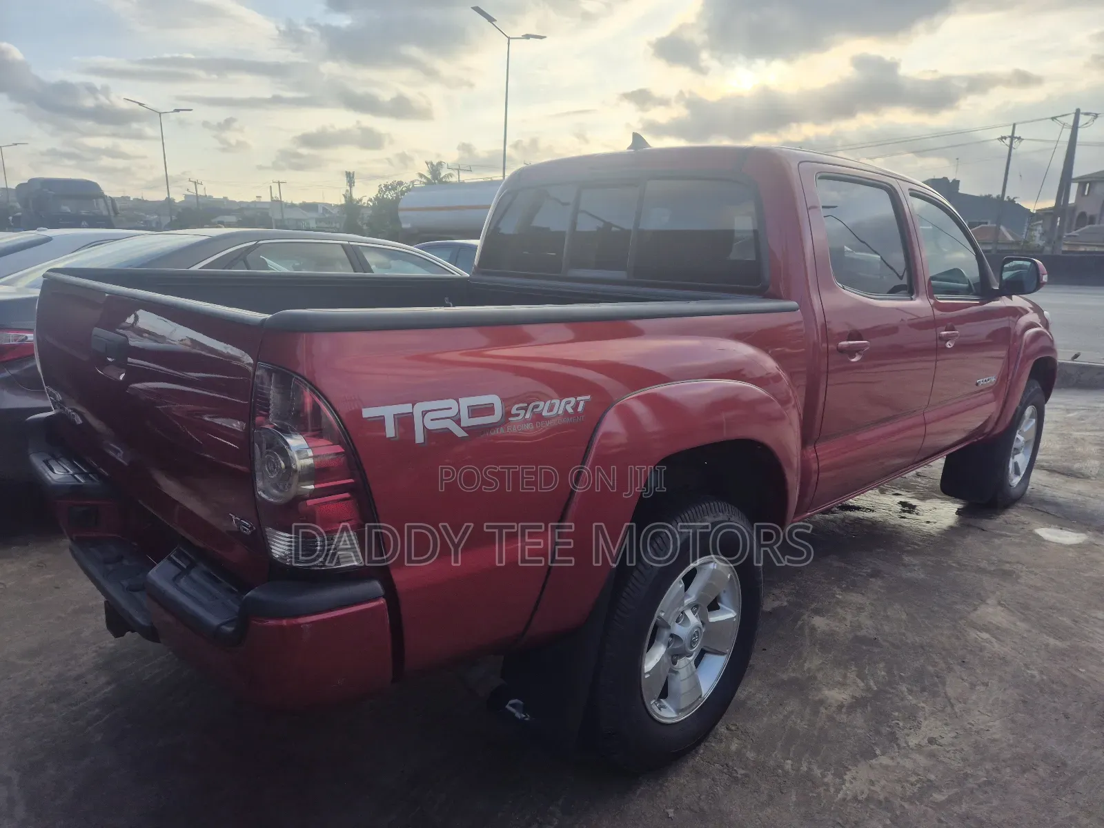 Toyota Tacoma V6 4dr Double Cab 4WD 6.1 ft. SB (4.0L 6cyl 5A) 2014 Red