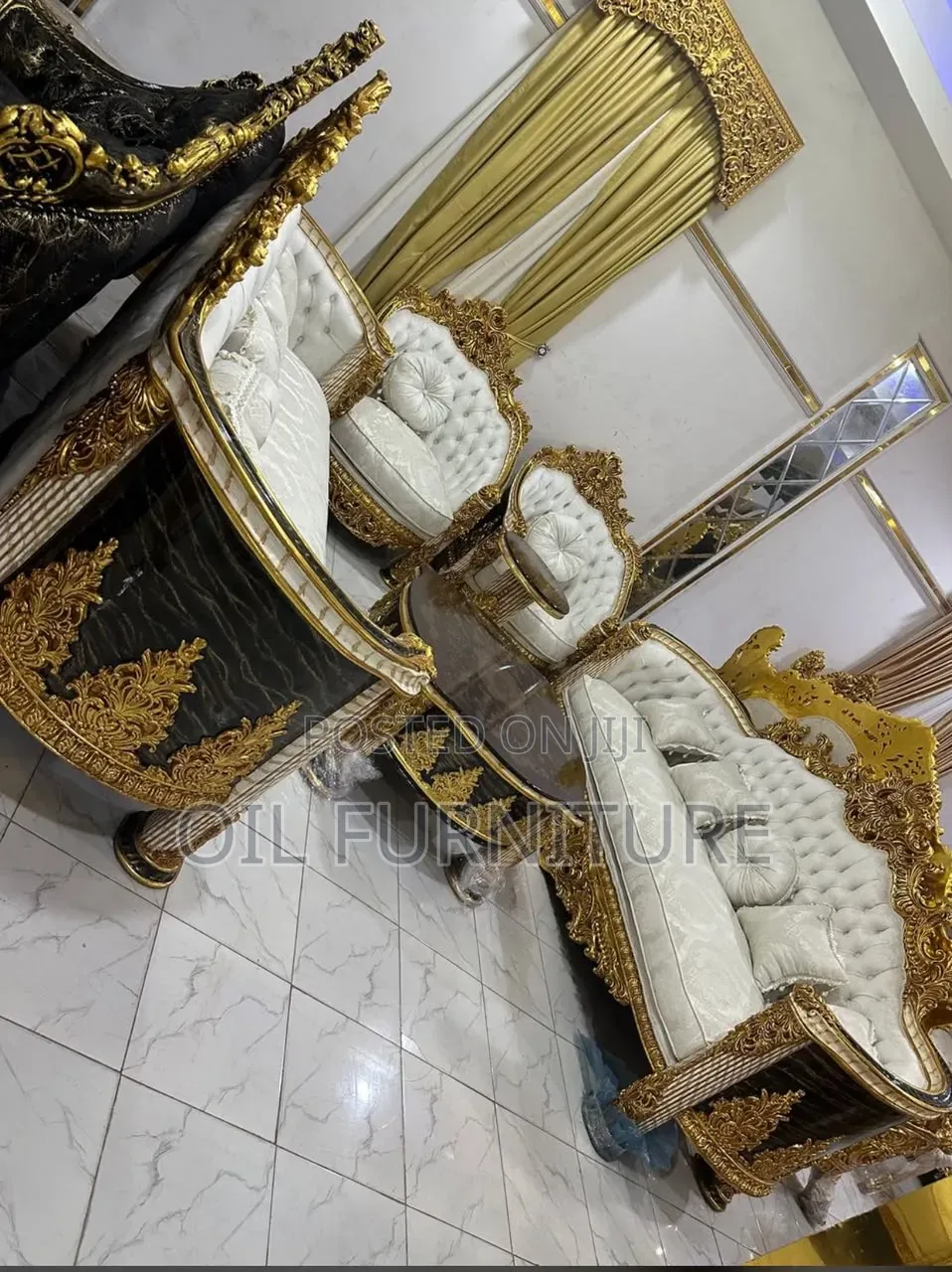 Luxury Royal Black Gold Carved Sofa Set (7-Seater)