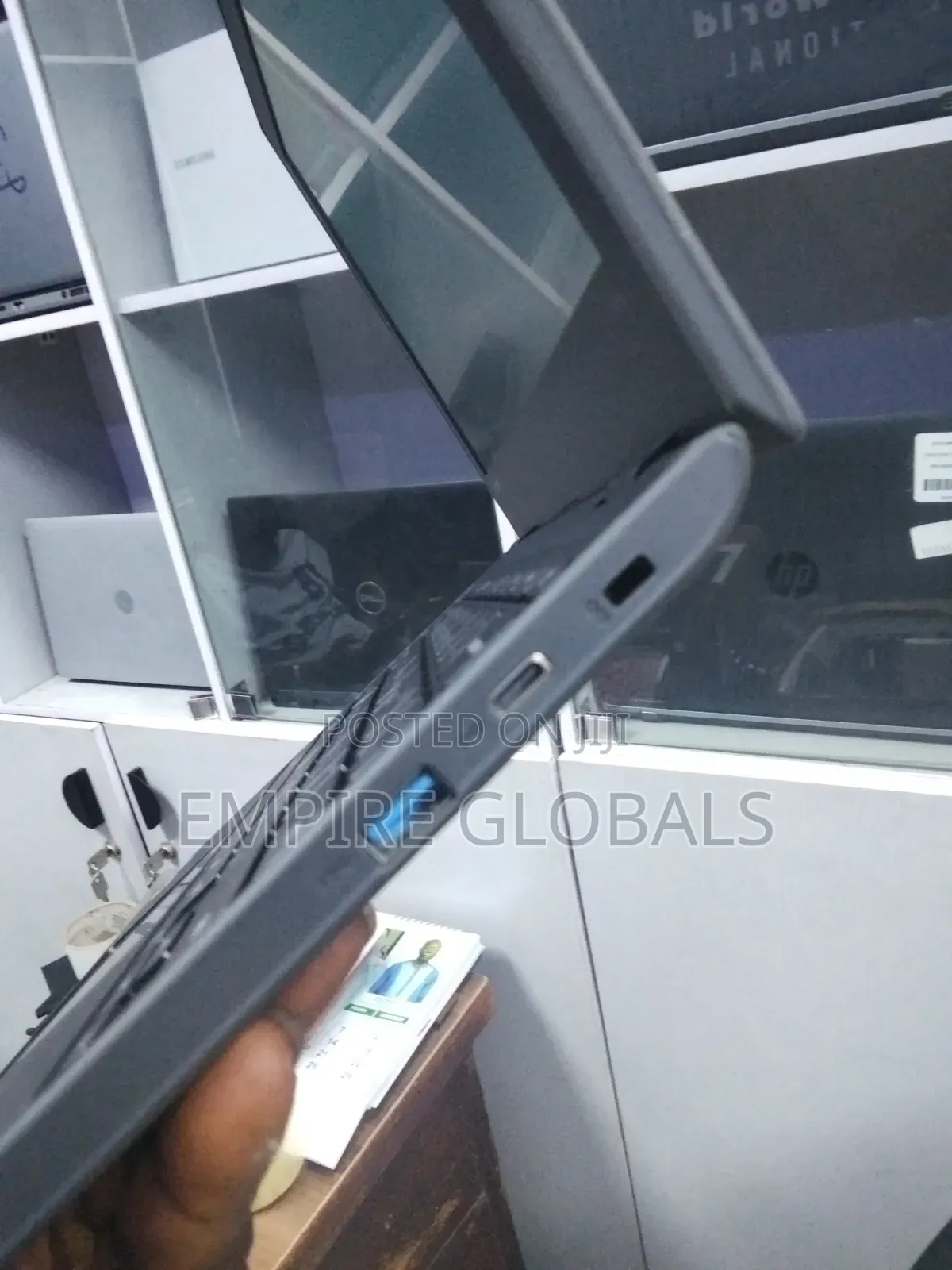 Laptop Lenovo 100e 4GB Intel SSD 32GB