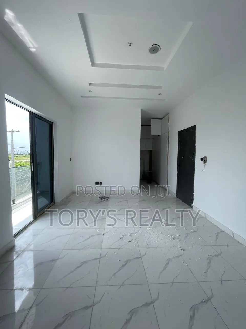4bdrm Duplex in Oke Ira / Ajah for sale