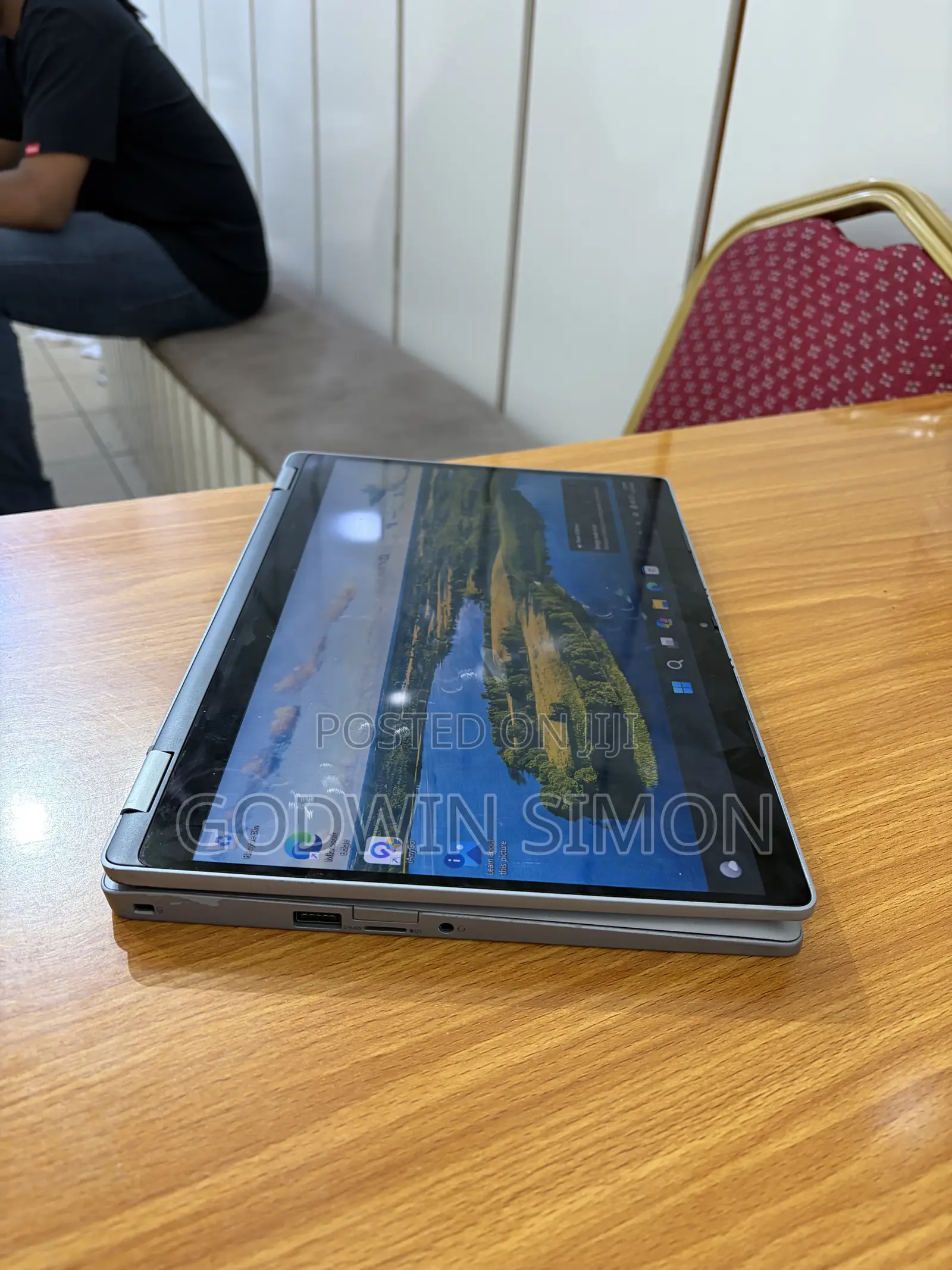 Laptop Dell Latitude 5310 2-in-1 16GB Intel Core i7 SSD 512GB