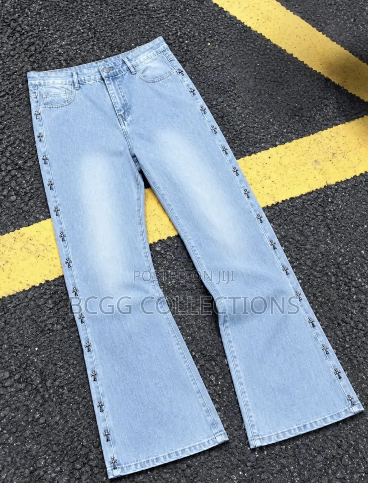 Designer Graphic Wing Print Loose Fit Denim Jeans