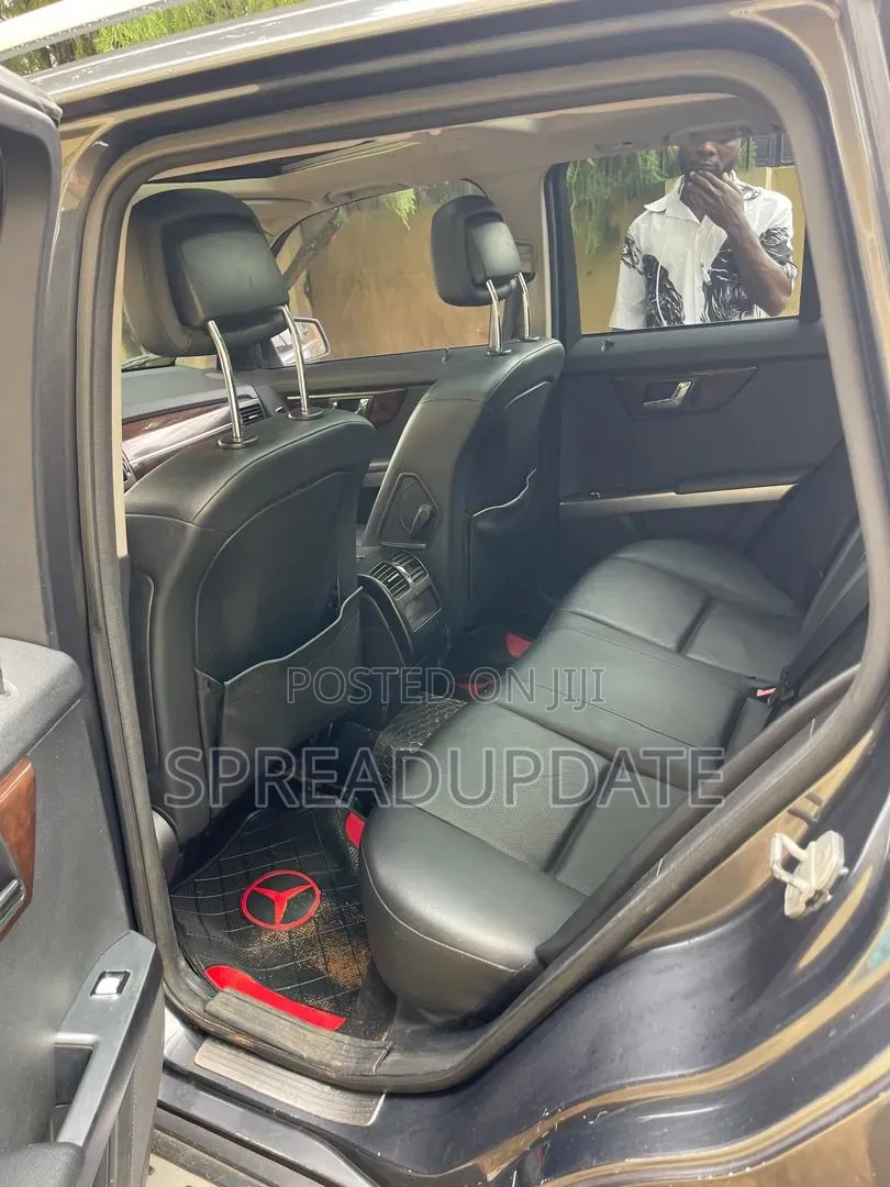 Mercedes-Benz GLK-Class 2010 Gray