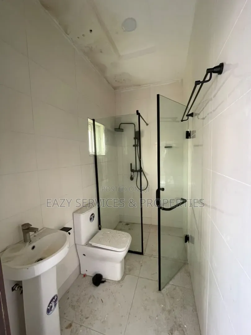3bdrm Duplex in Gated And Secured, Ikate for rent