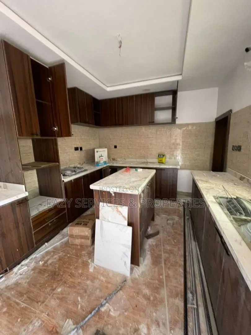 3bdrm Duplex in Gated And Secured, Ikate for rent
